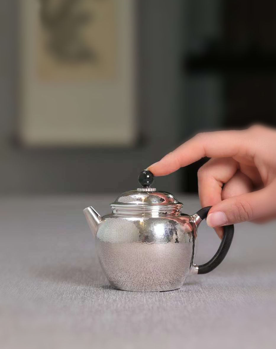 Do a pure silver teapot