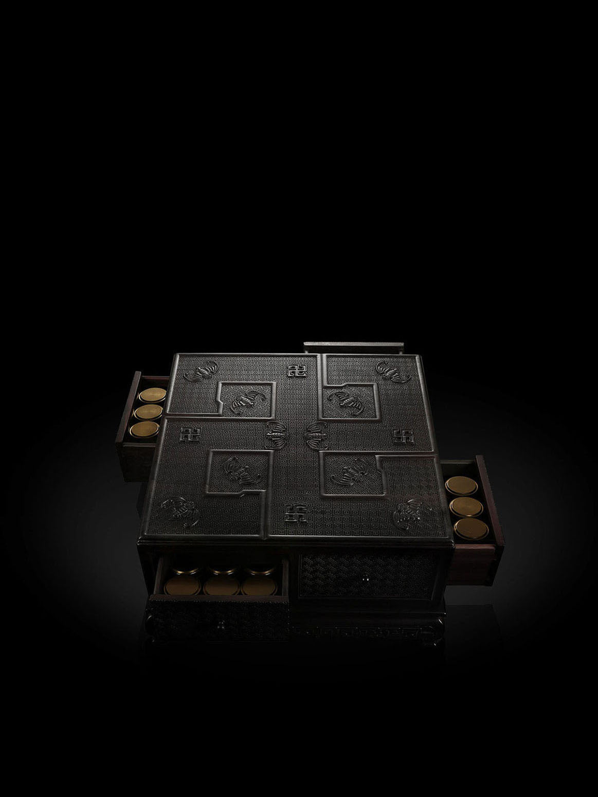 Grand Elegant Hall Swastika Pattern Blessings and Abundant Fortune Zambian Rosewood Qianlong Treasure Box