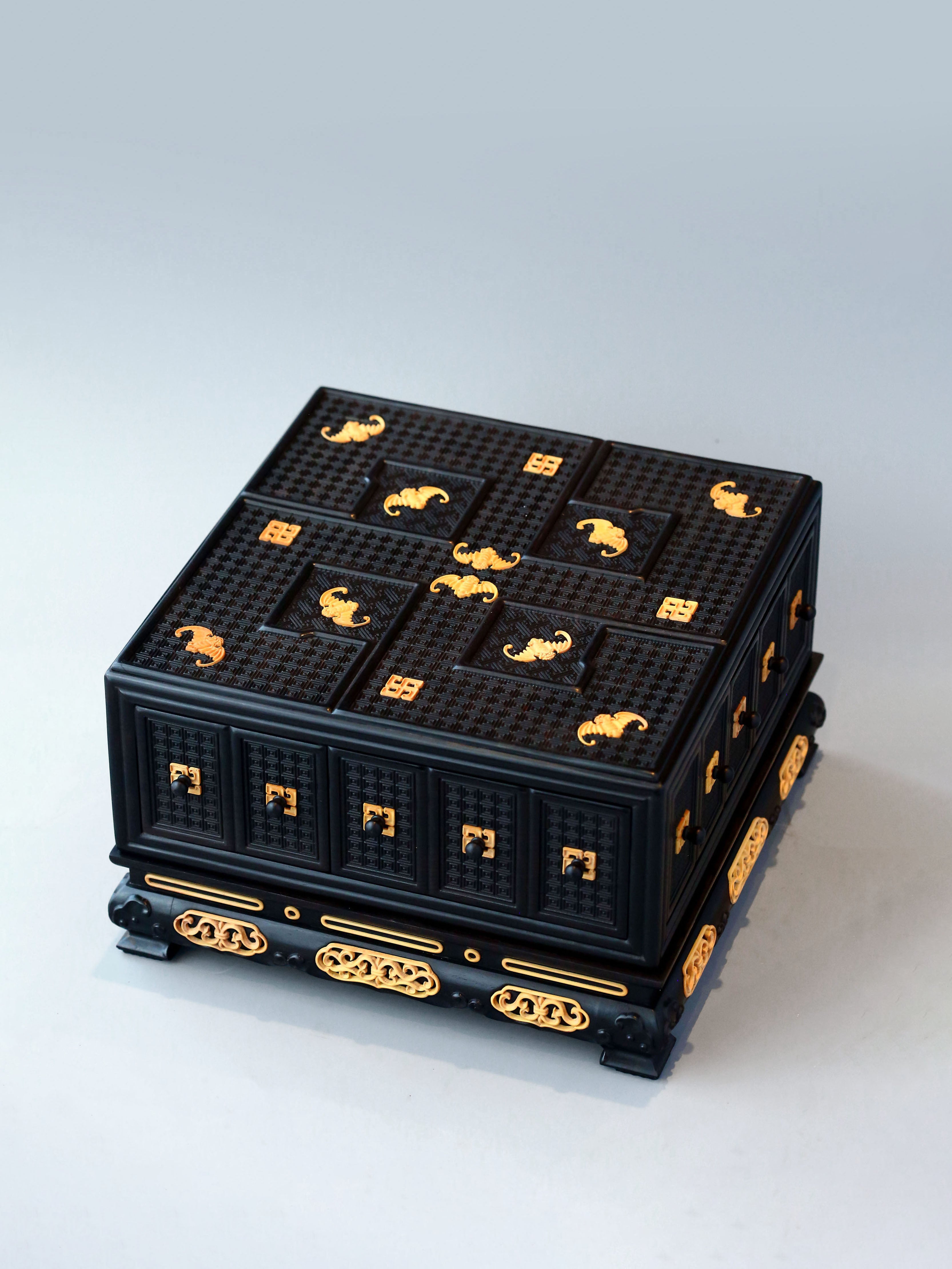Grand Elegance Hall Treasure Box with Swastika Pattern and Abundant Blessings inlaid with Boxwood