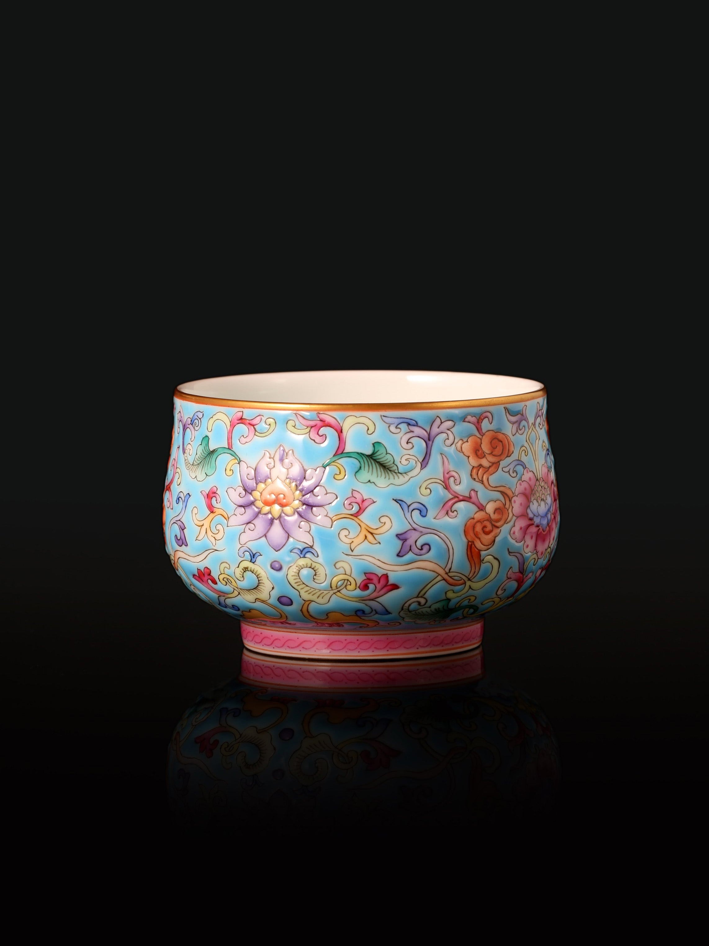 Dayazhai Enamel-Painted Luohan Cup with Entwined Lotus Flower Design