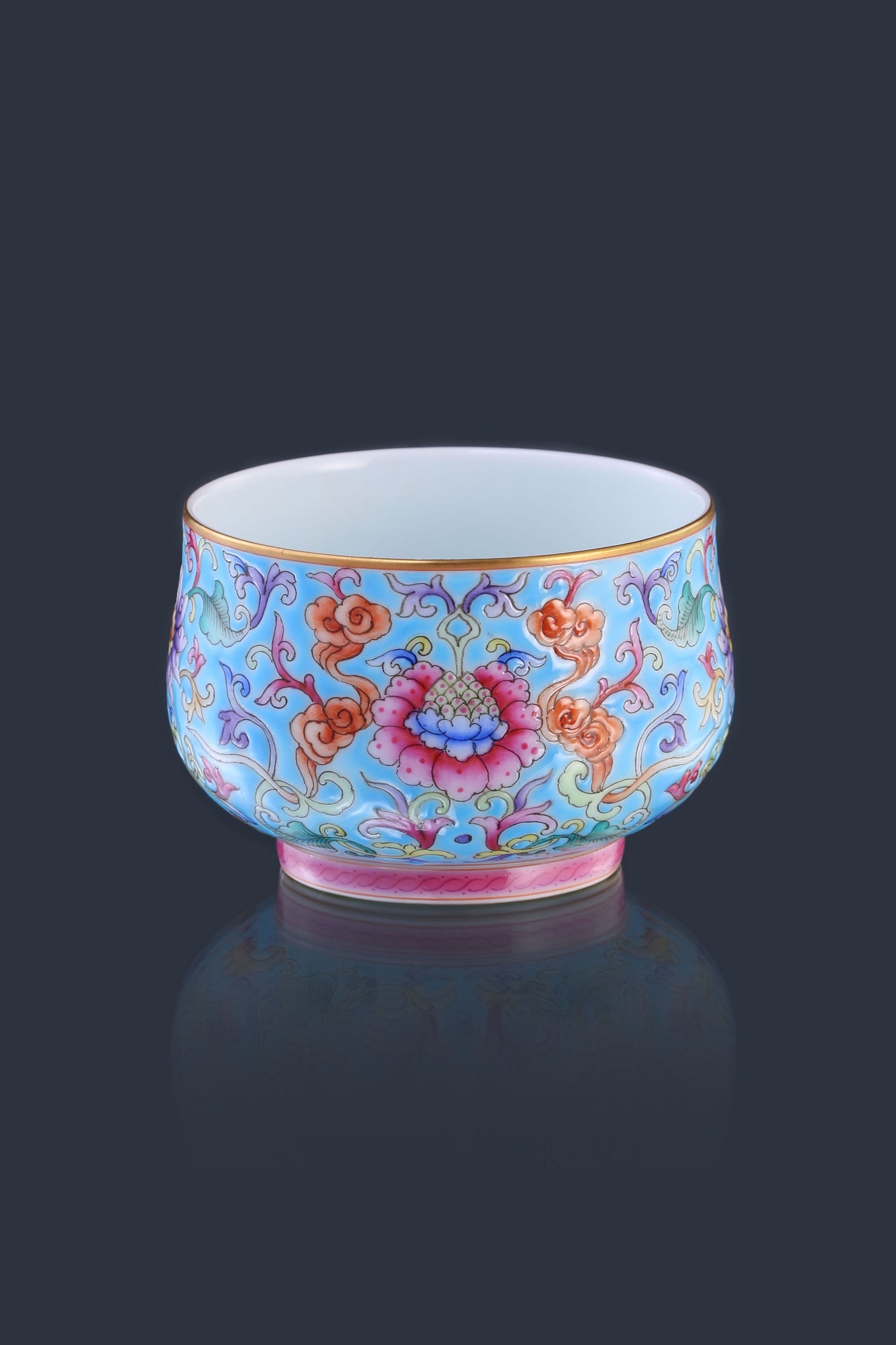Dayazhai Enamel-Painted Luohan Cup with Entwined Lotus Flower Design
