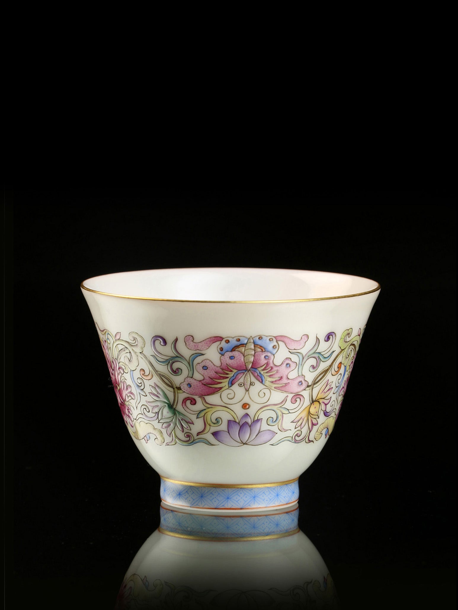 Enamel-painted cup with overlapping floral patterns