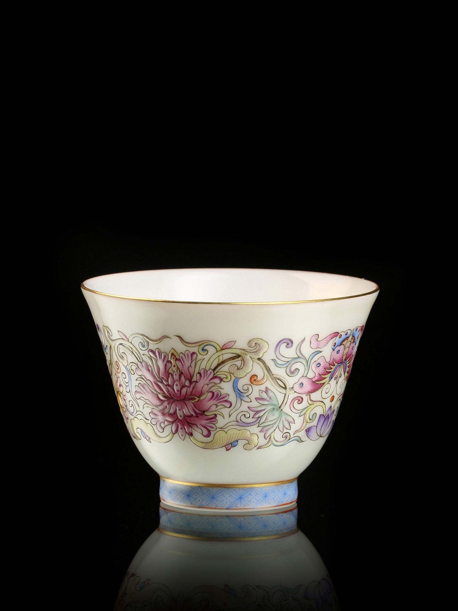 Enamel-painted cup with overlapping floral patterns