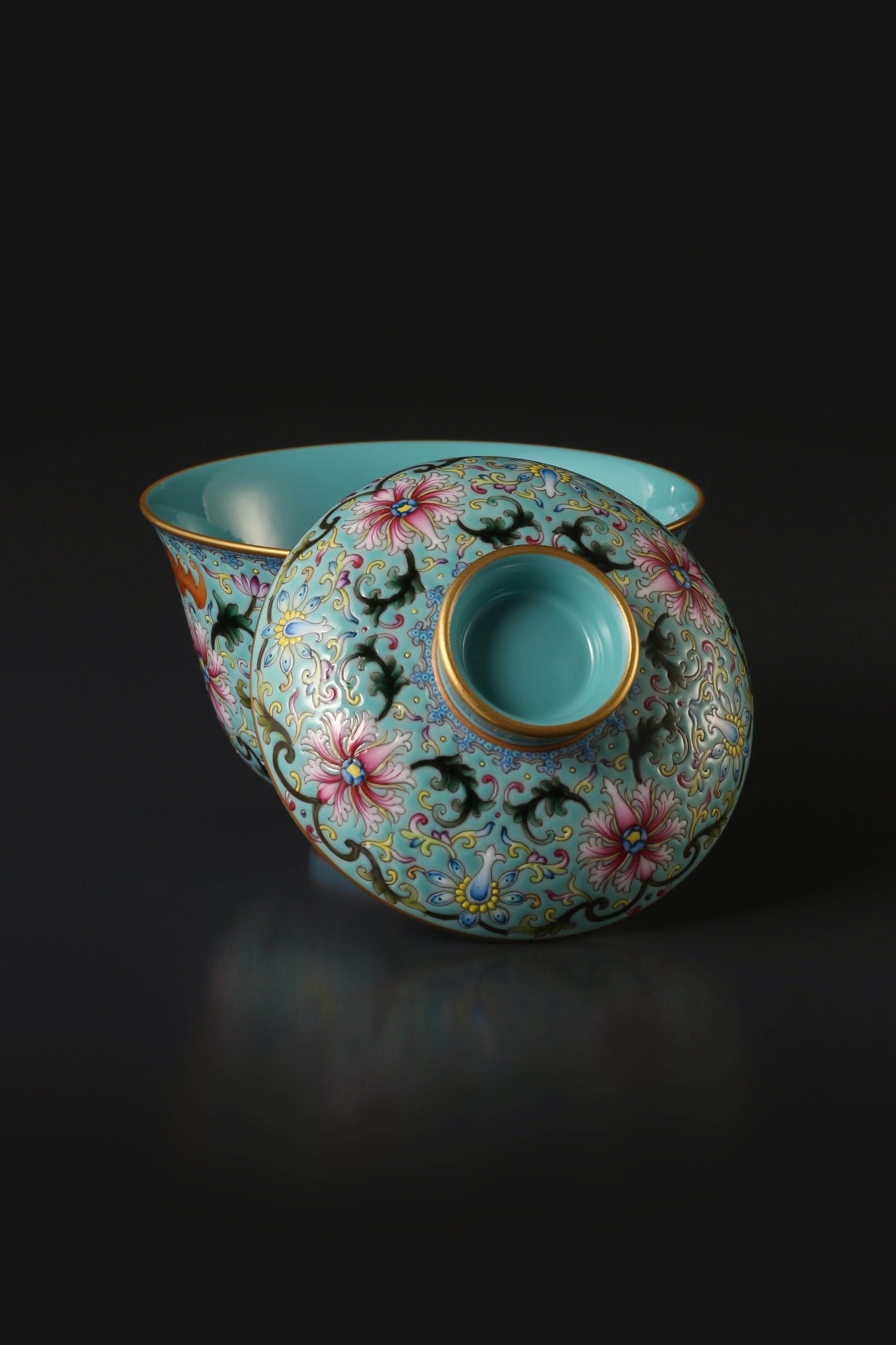 Dayazhai Enamel-Painted Covered Bowl with Prosperity