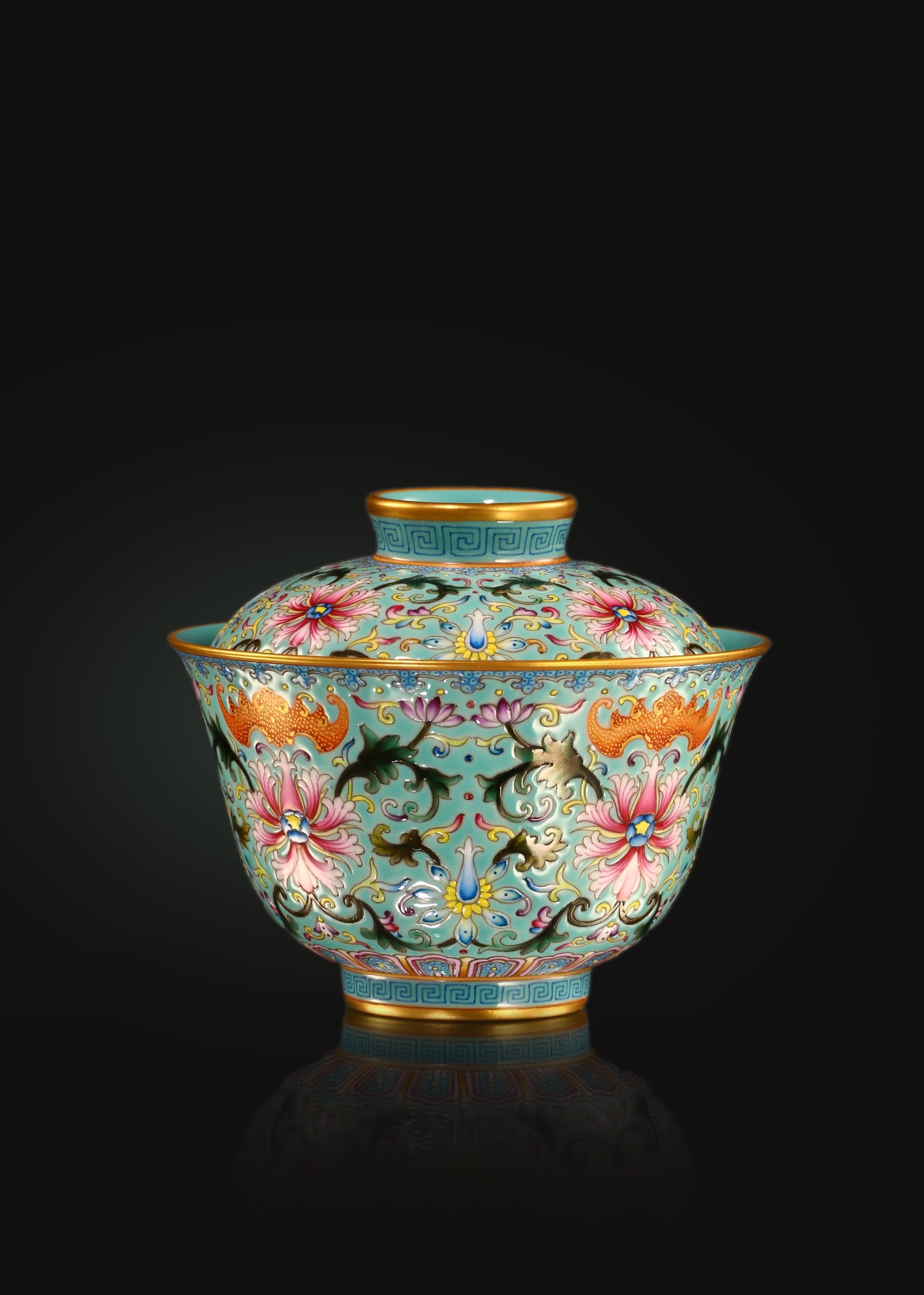 Dayazhai Enamel-Painted Covered Bowl with Prosperity