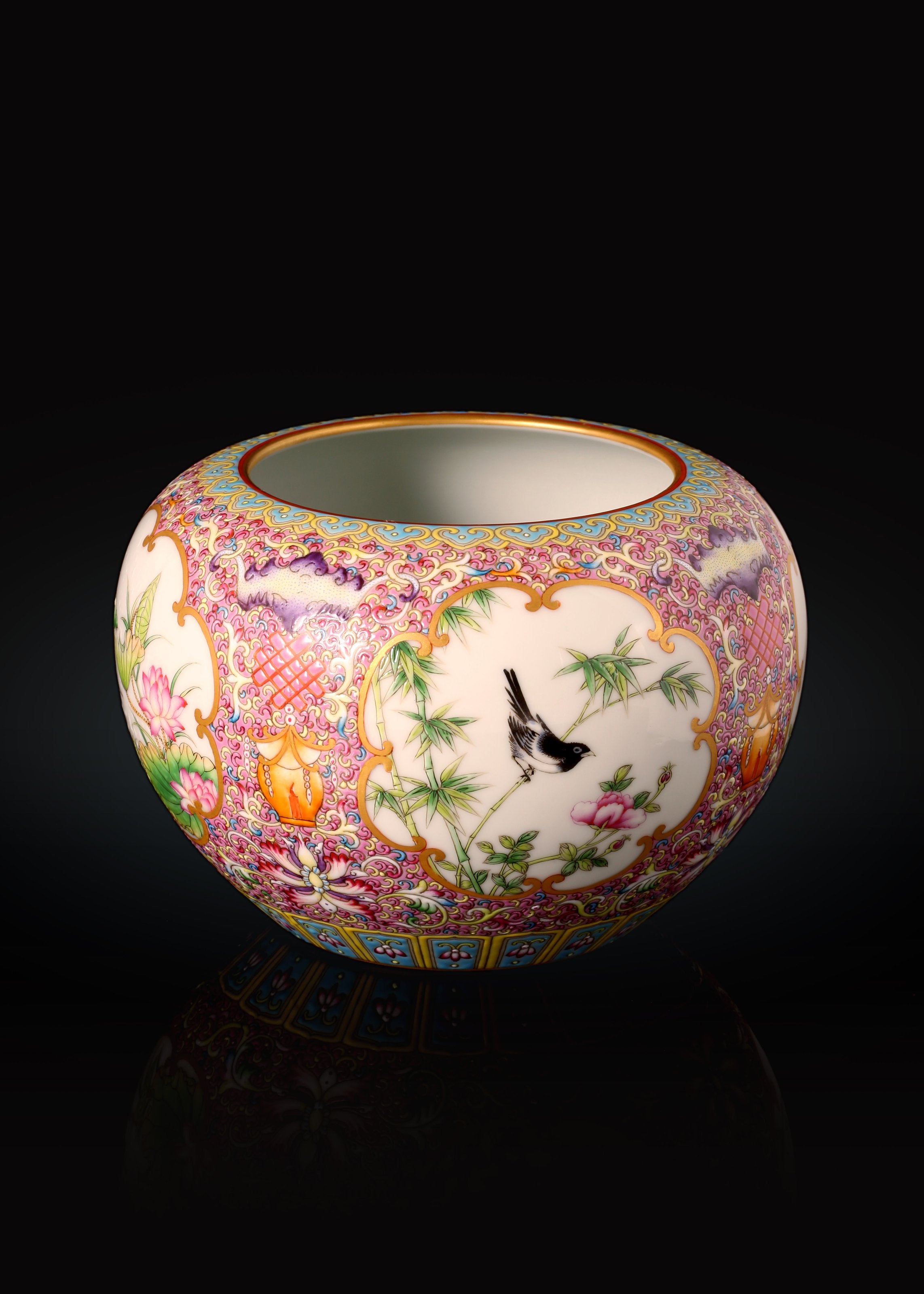 Enamel-painted four-pane window with floral and bird motifs (Jianshui)