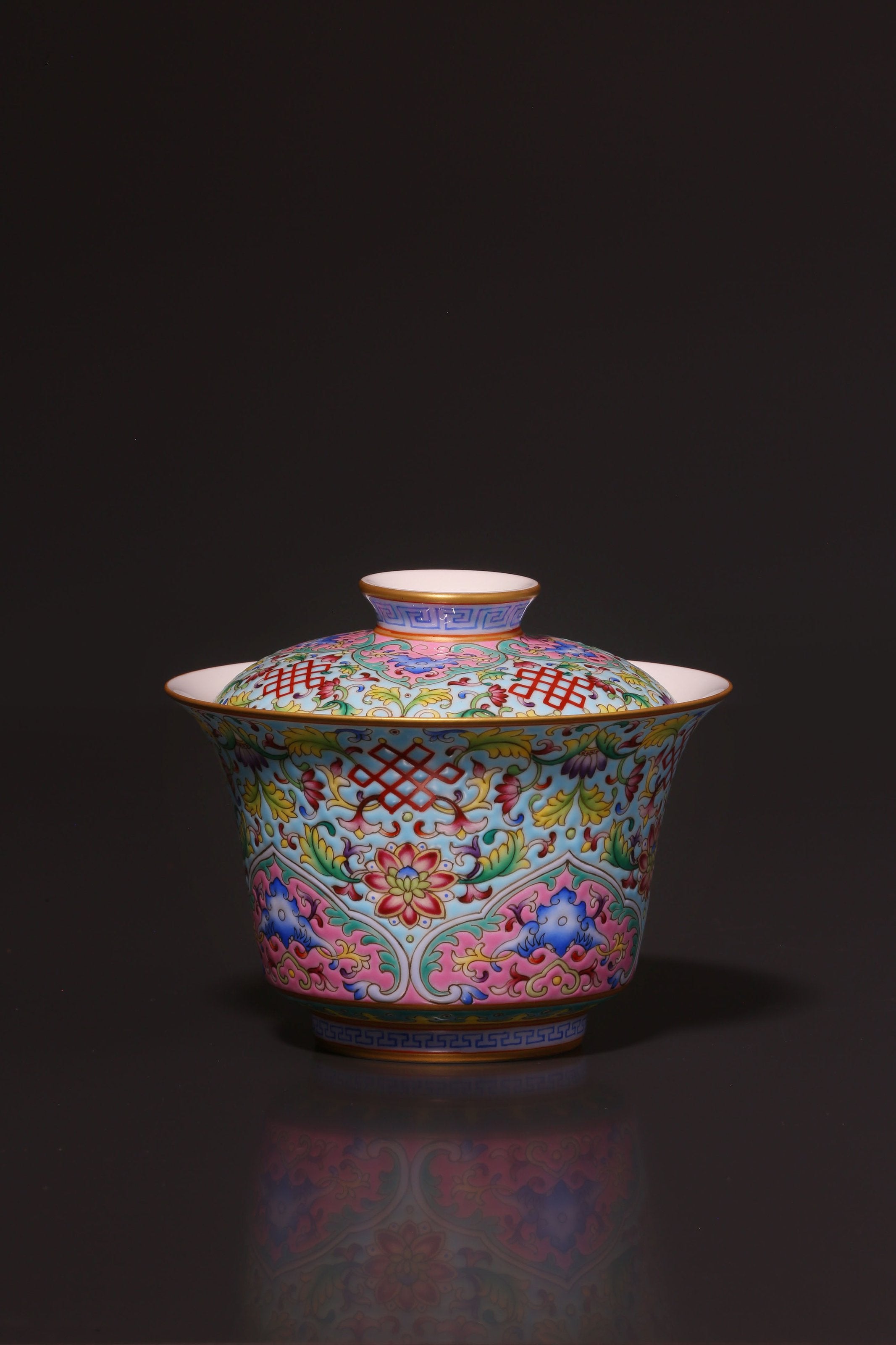 Dayazhai Enamel Chinese Knot Covered Bowl