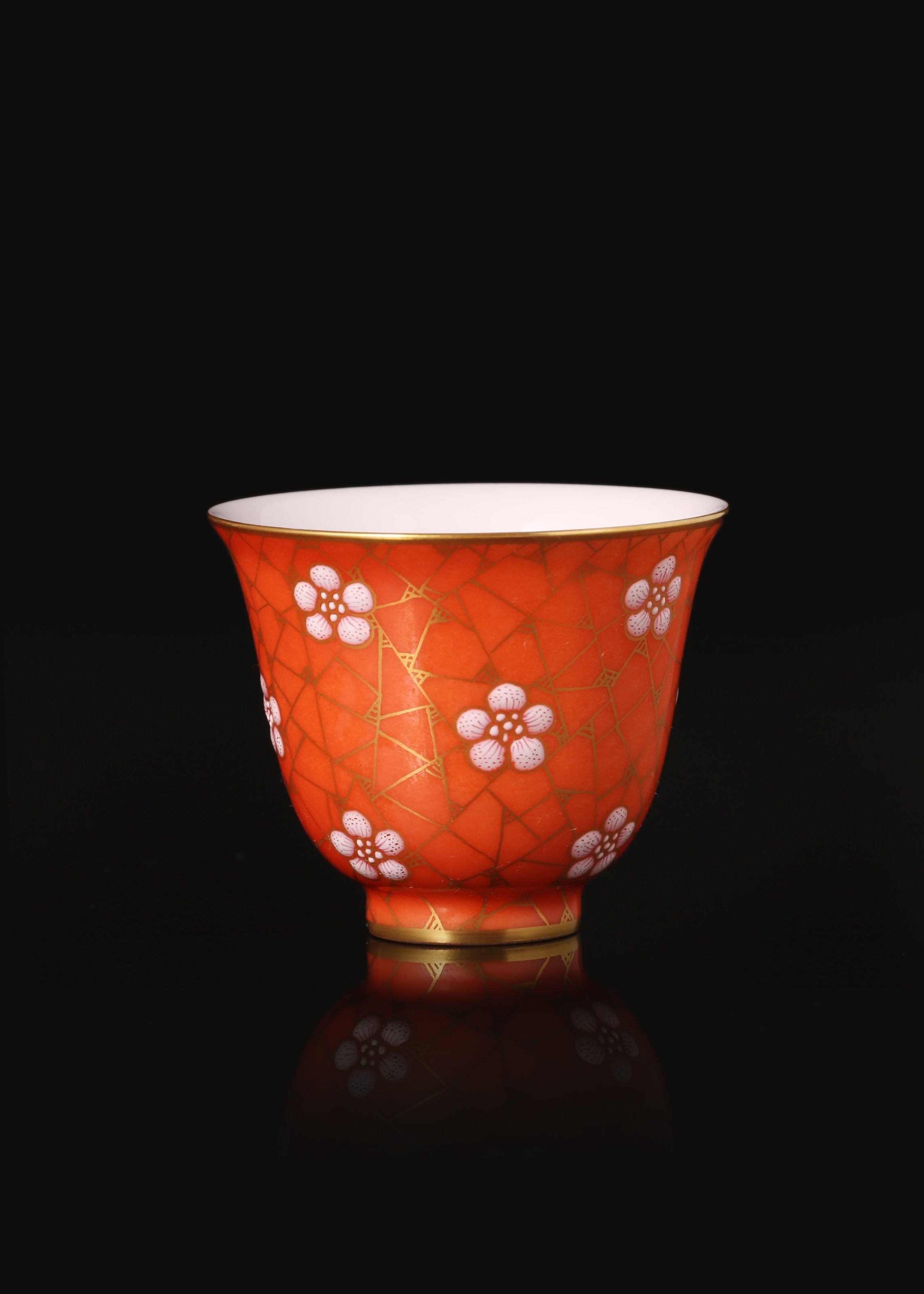 Iron-red and white plum blossom ice pattern tea cup
