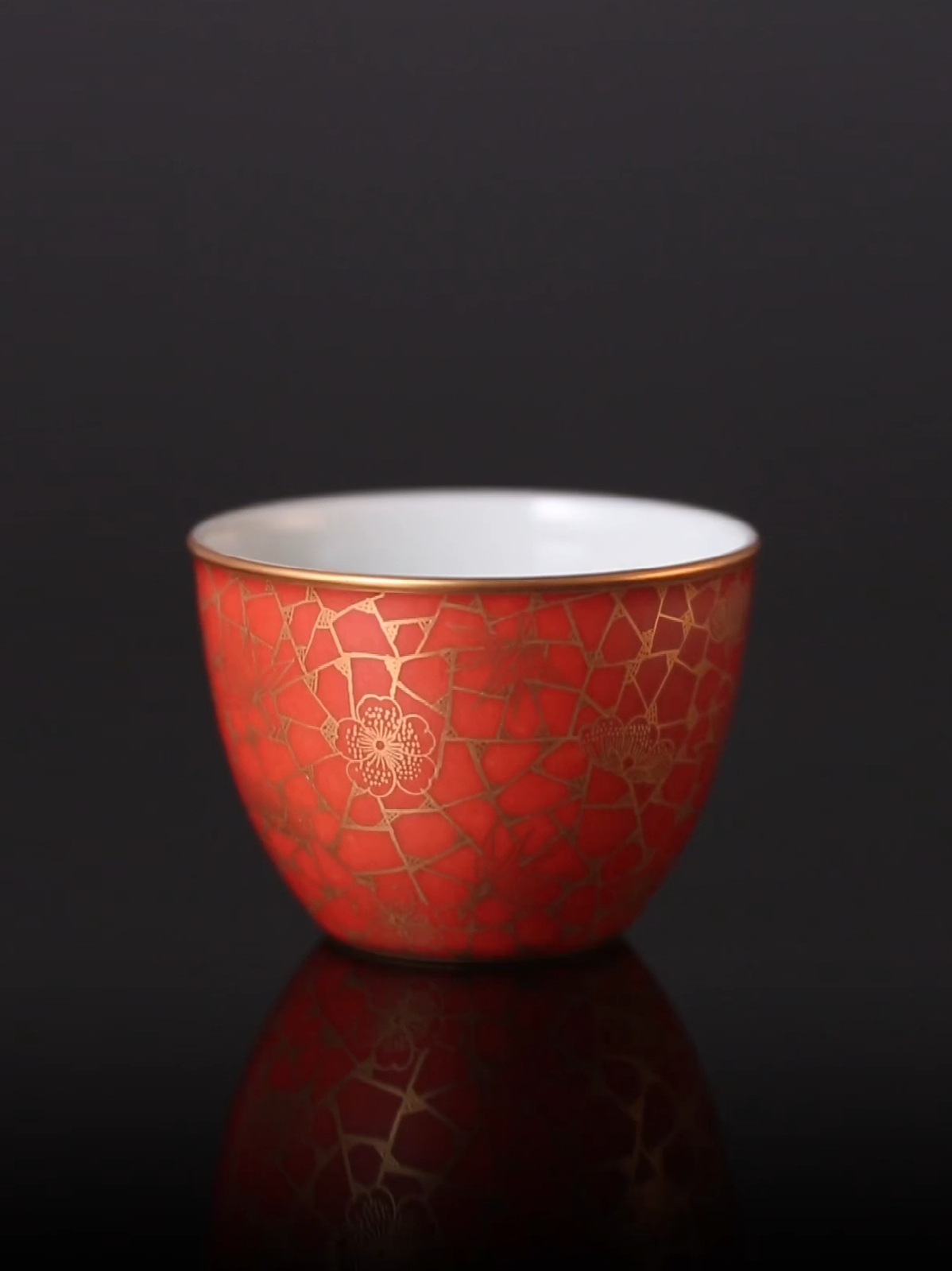 Iron-red plum blossom patterned jar cup
