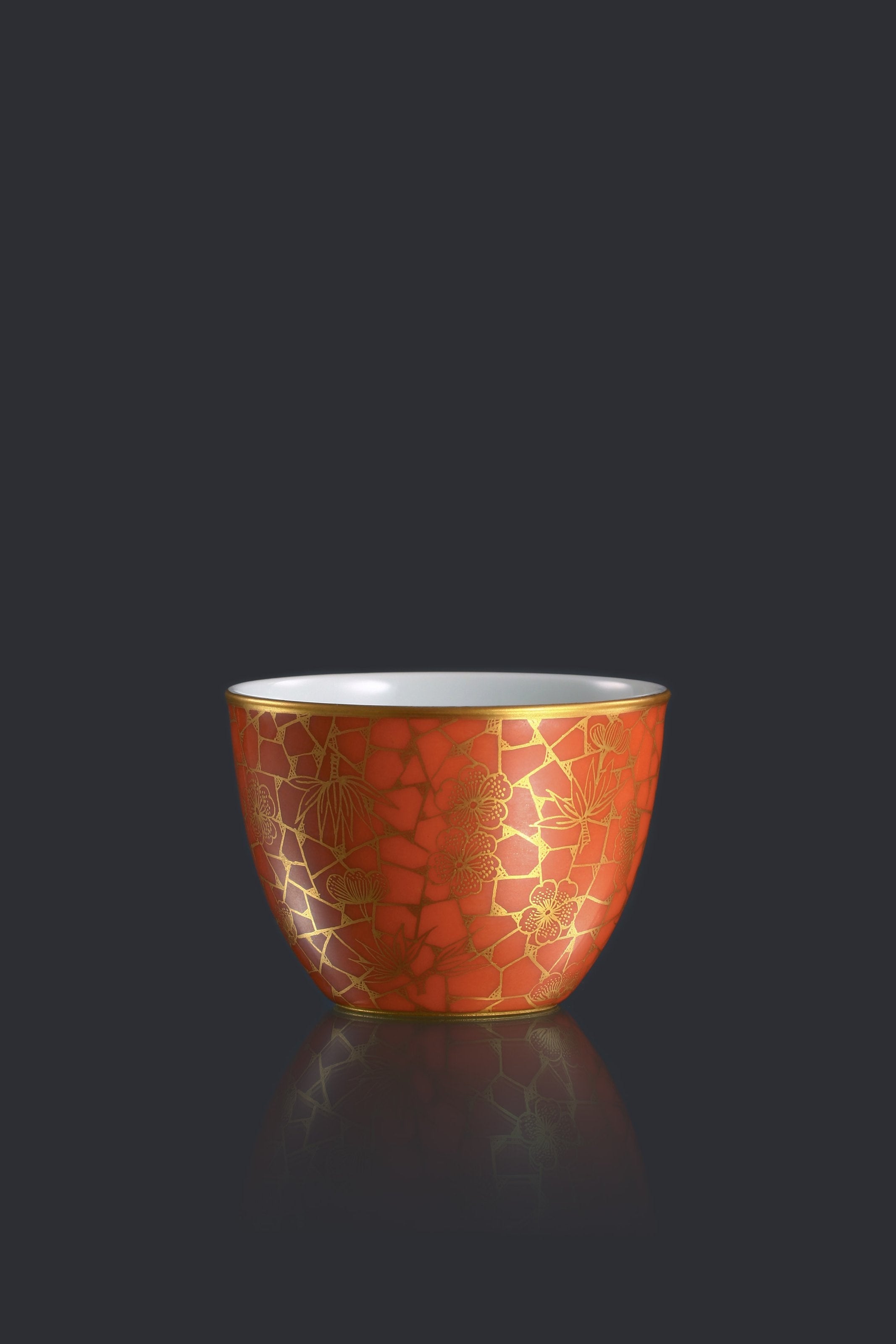 Iron-red plum blossom patterned jar cup