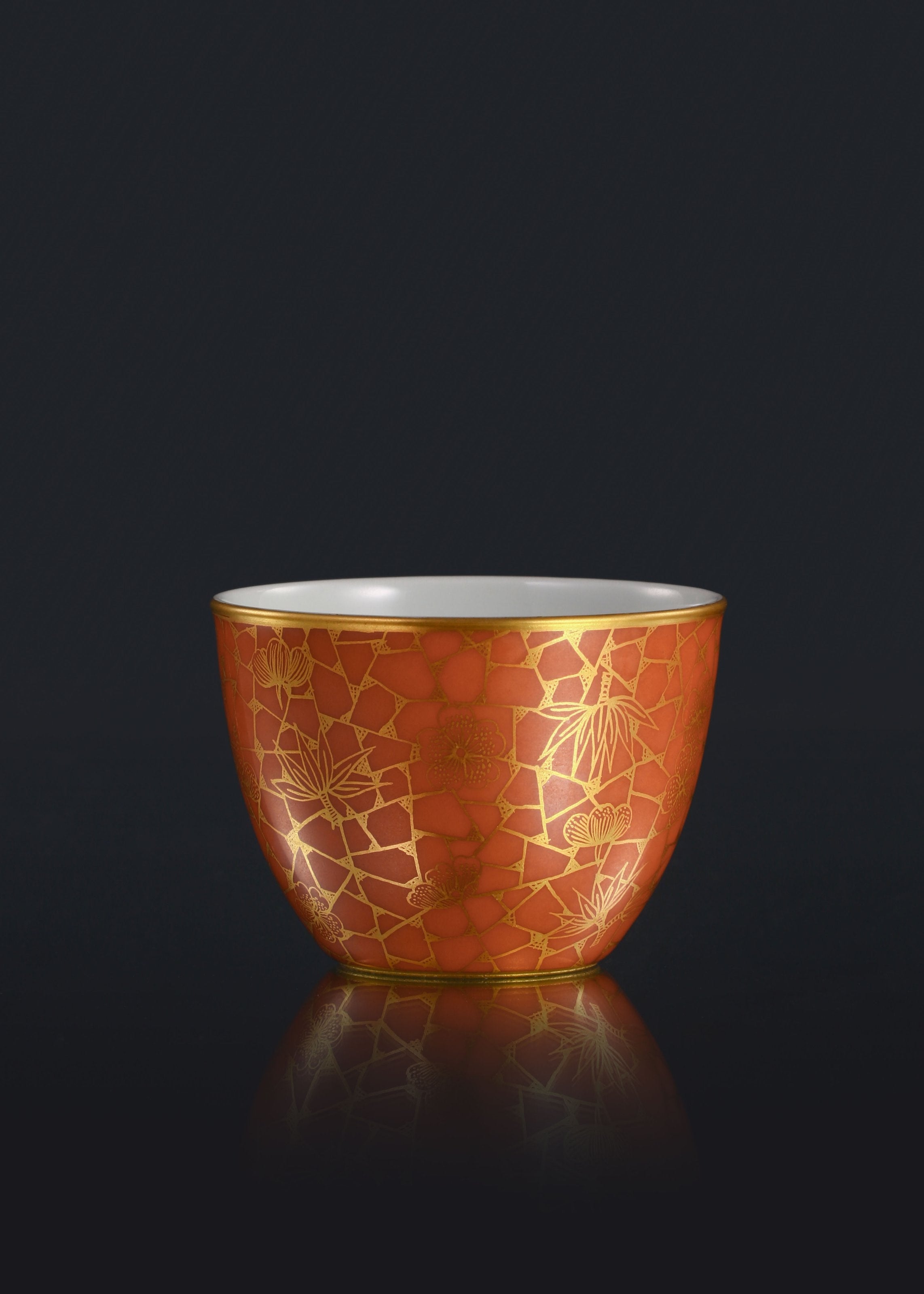 Iron-red plum blossom patterned jar cup