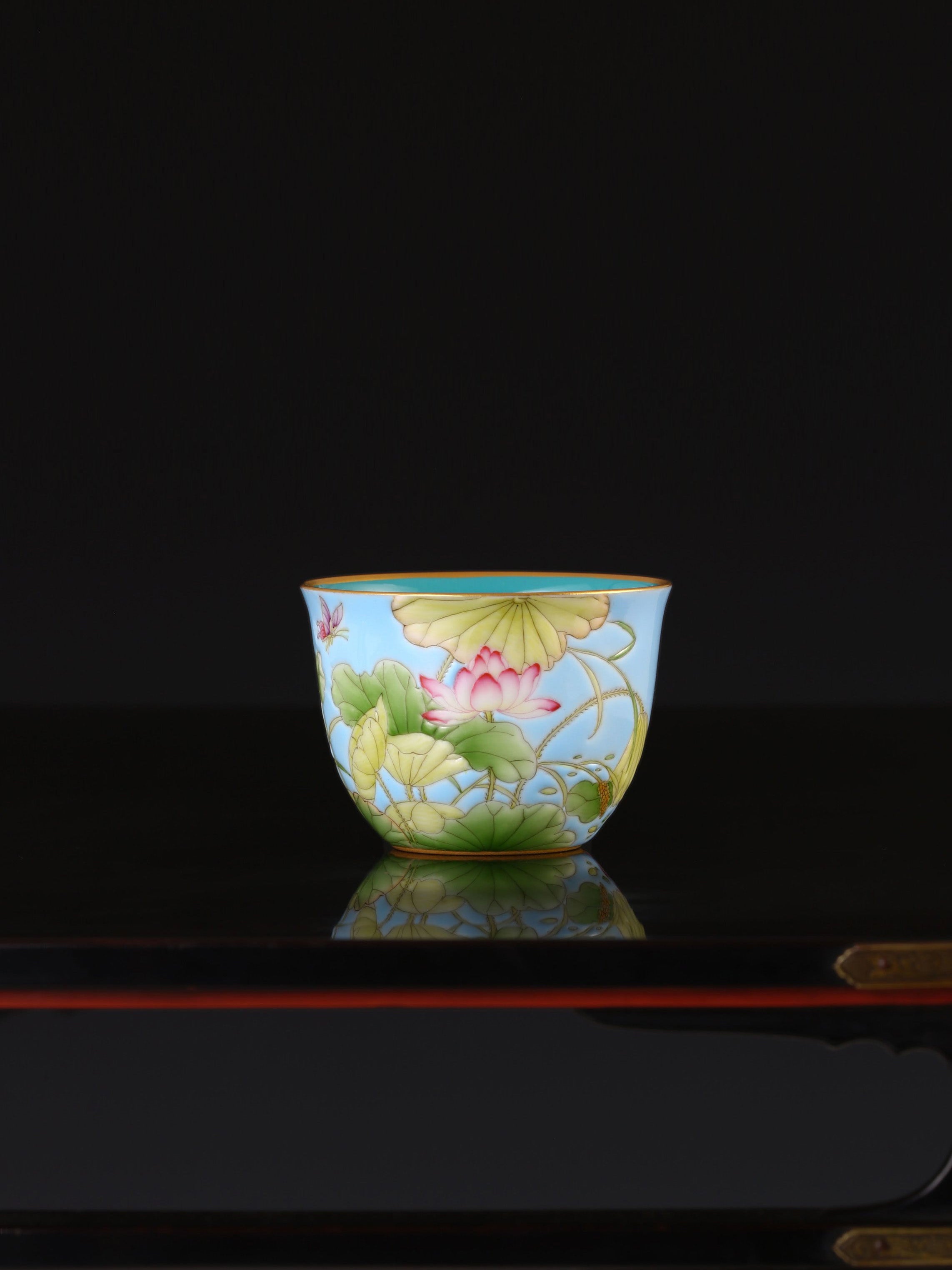 Dayazhai Famille Rose Lotus Cup