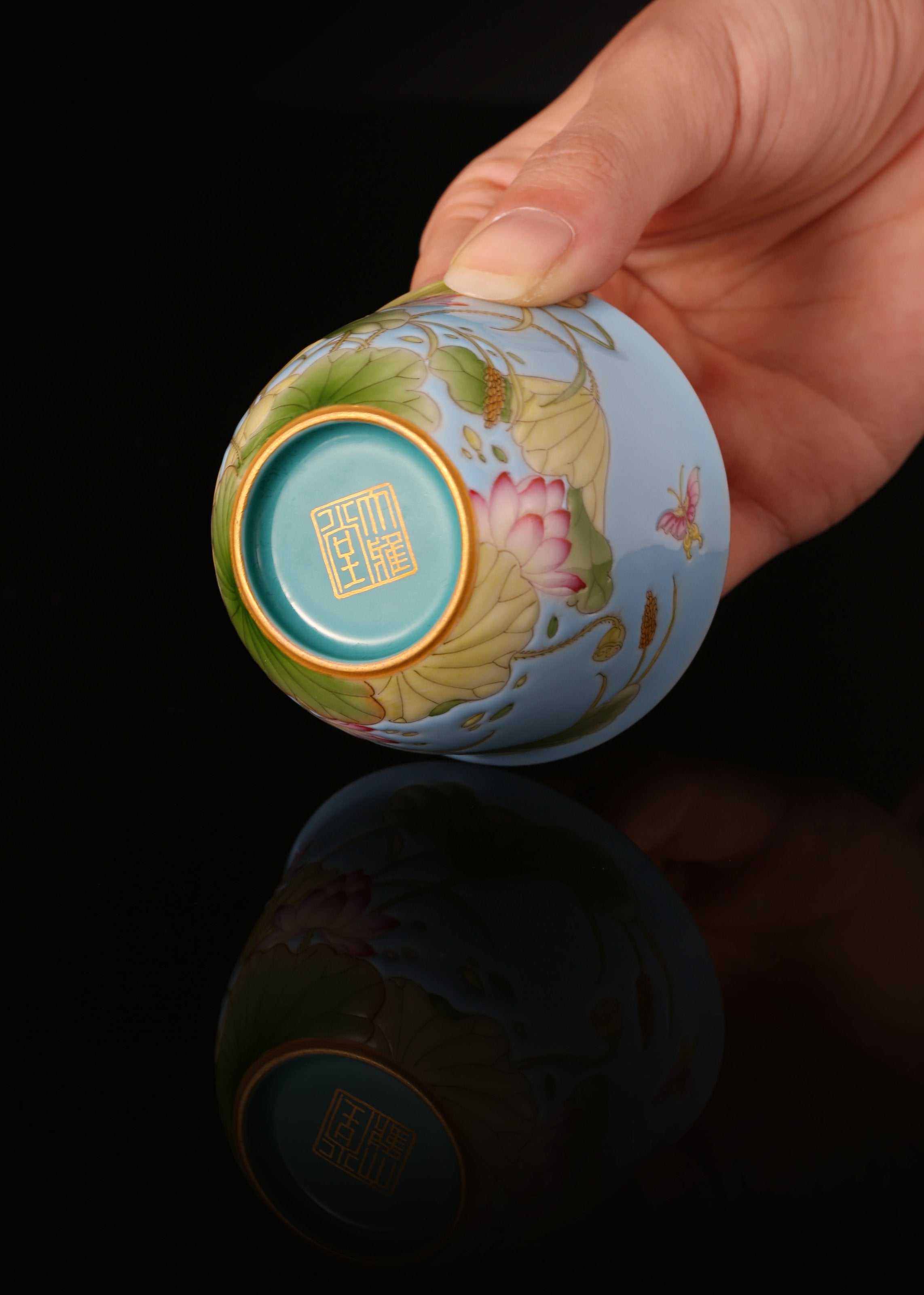 Dayazhai Famille Rose Lotus Cup