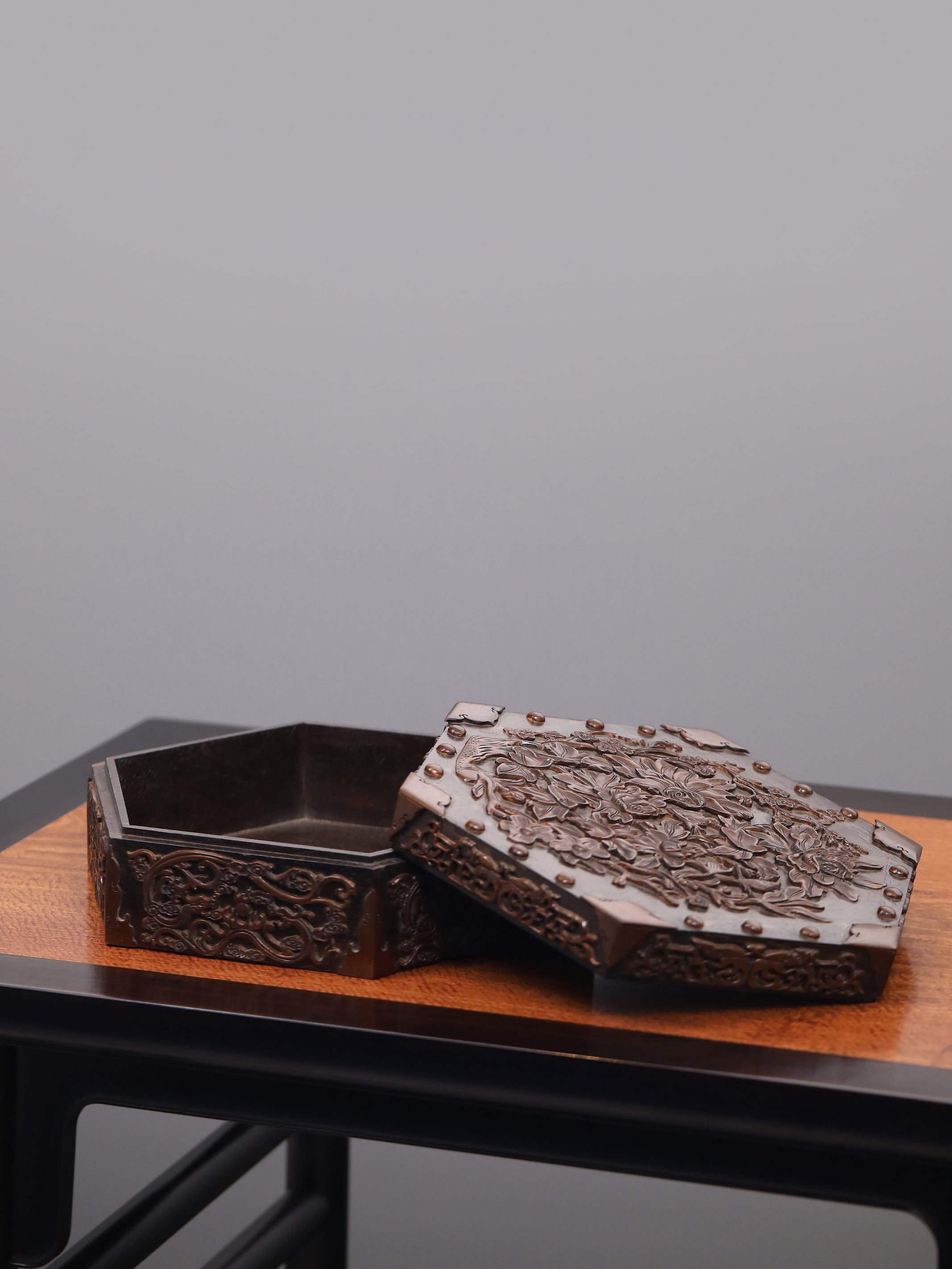 Hexagonal fruit box with hibiscus and bird pattern