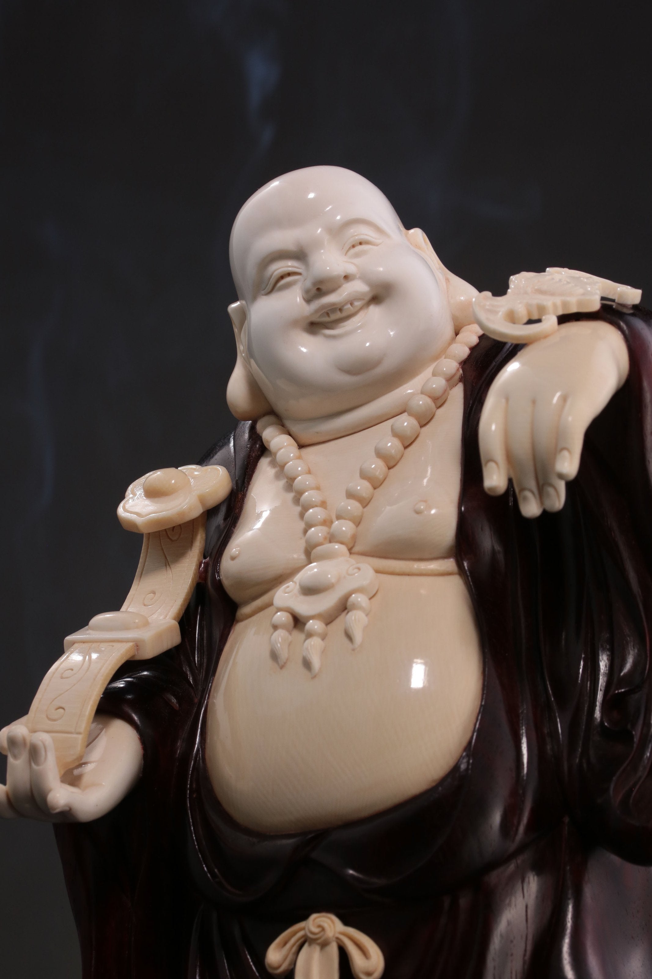 May your happiness be as boundless as the Eastern Sea, like that of Maitreya Buddha.