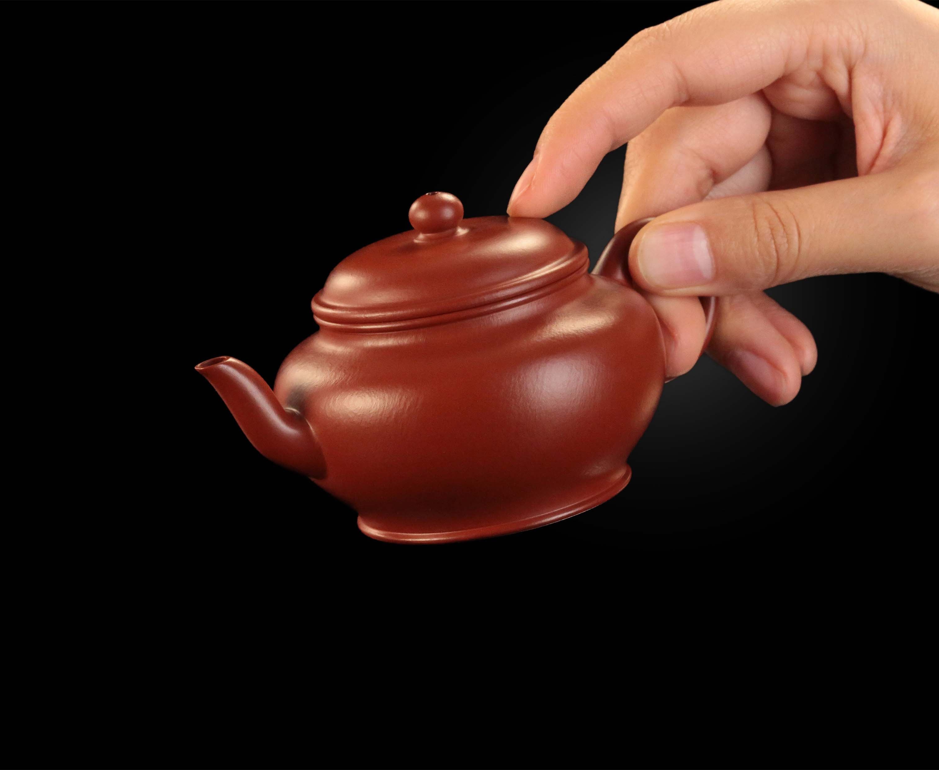 Qin Xun Gongju Teapot, a masterpiece of Zhu Ni clay