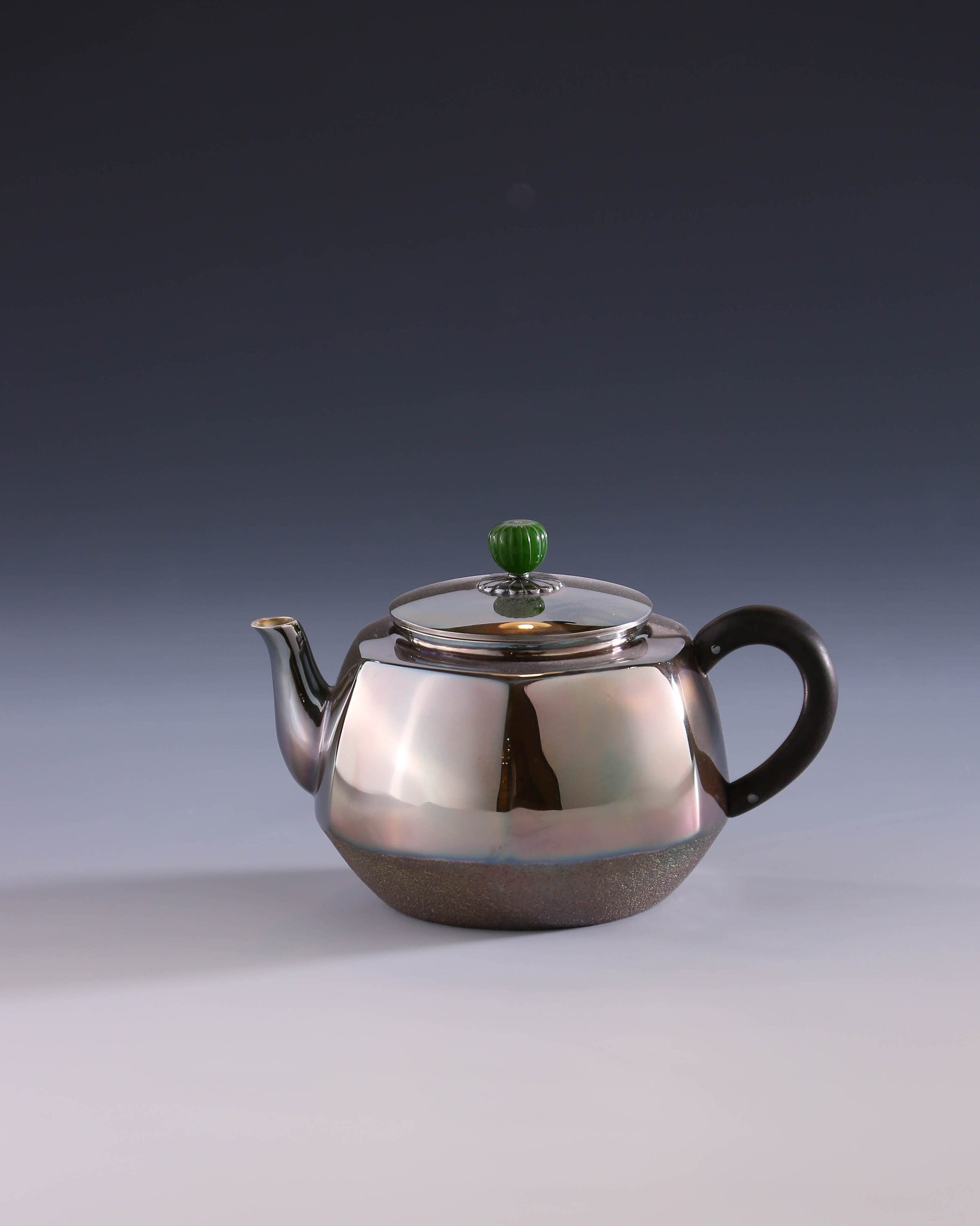 Smooth Jade-Knob Sterling Silver Teapot