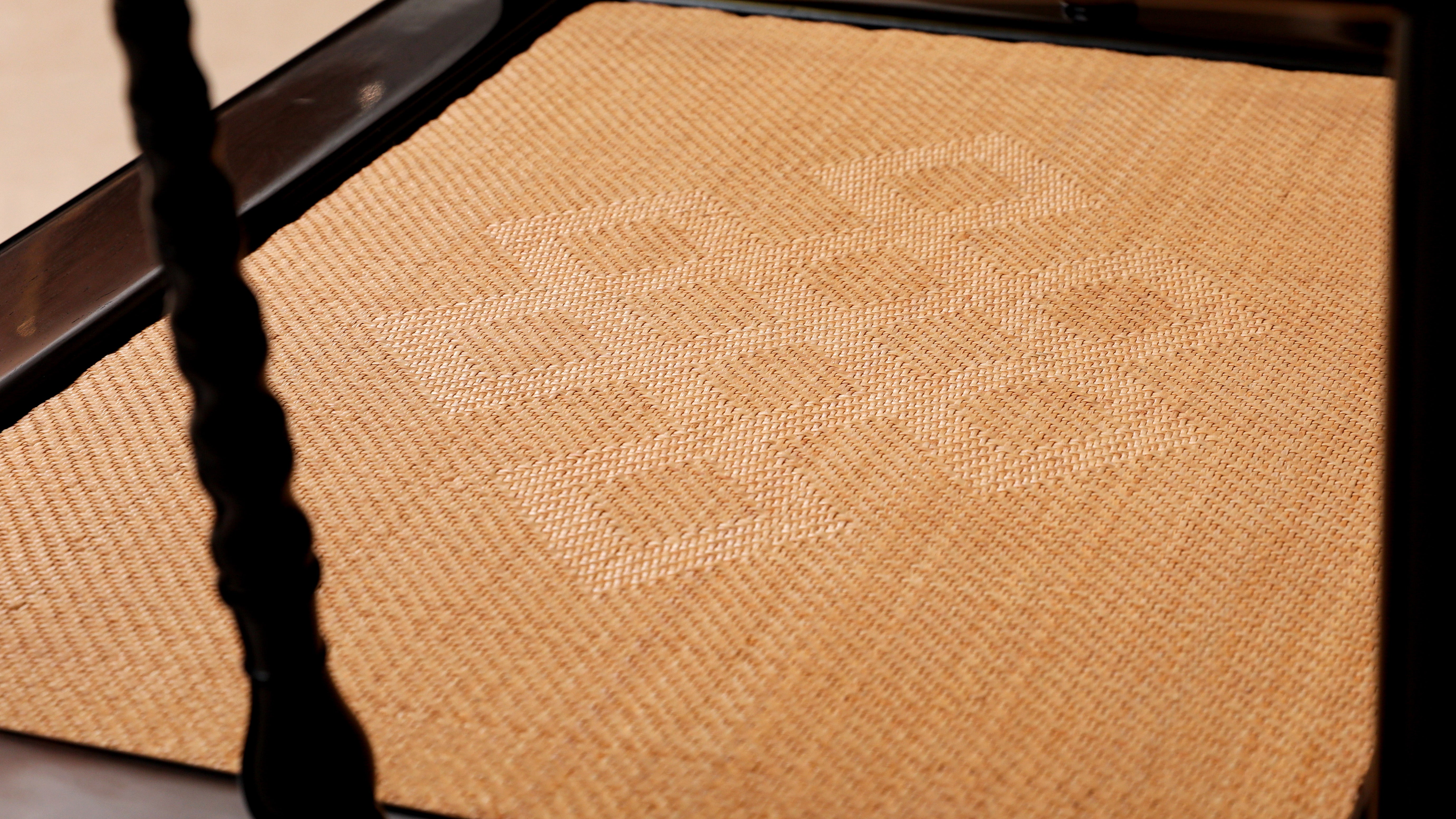 Purple sandalwood inlaid with seahorse ivory, crane and deer symbolizing spring, four-cornered official's hat chair