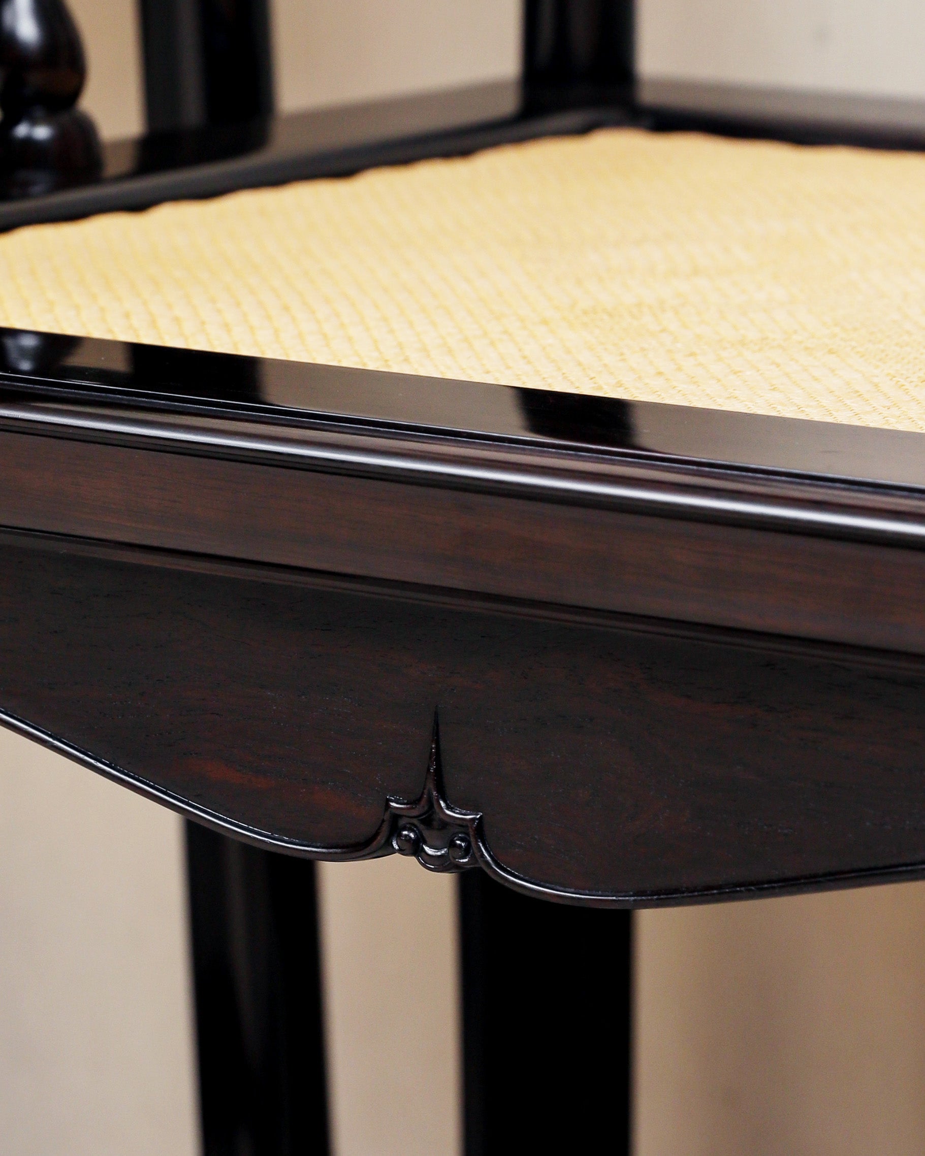 Purple sandalwood inlaid with seahorse ivory, crane and deer symbolizing spring, four-cornered official's hat chair