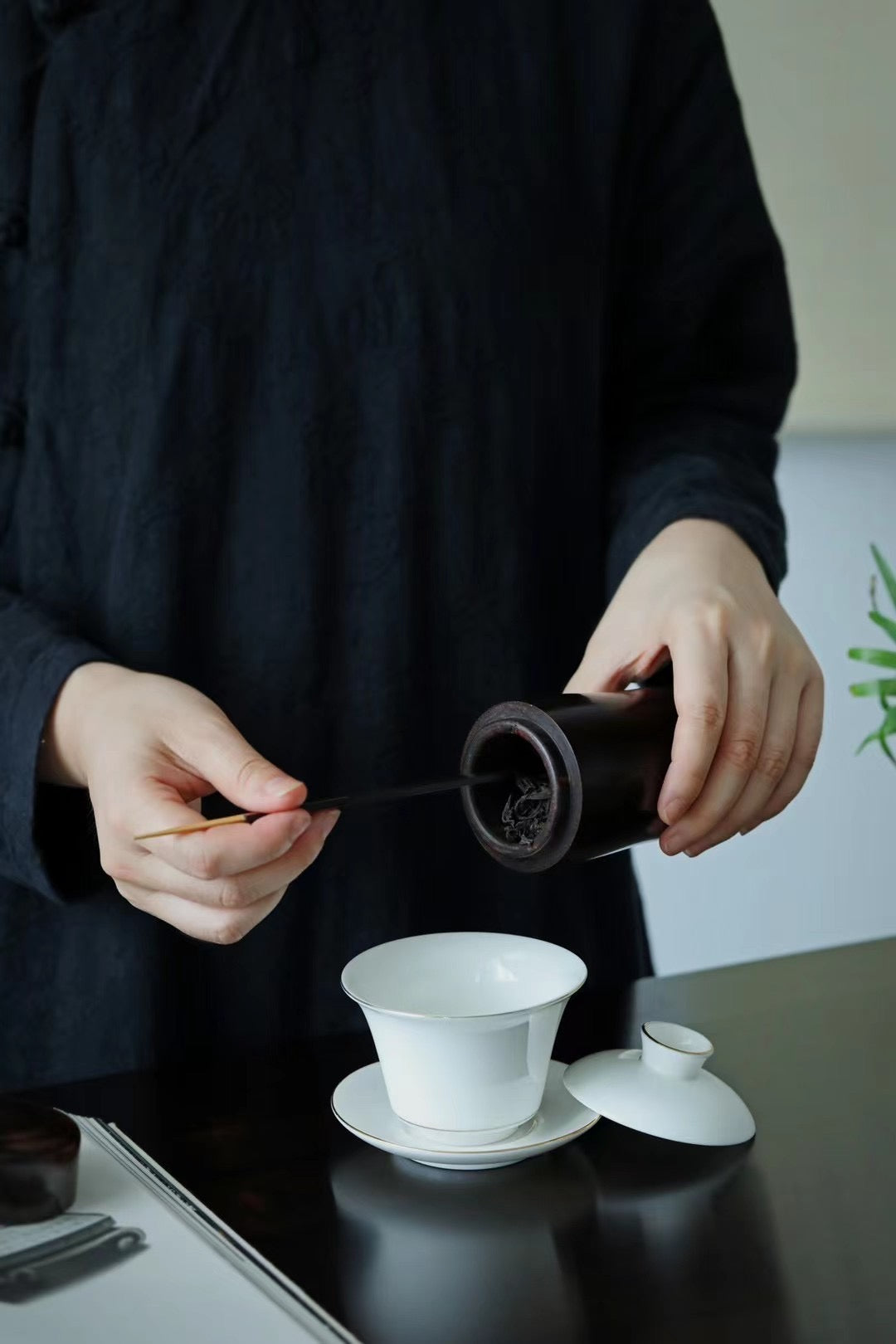 Hainan rosewood tea canister