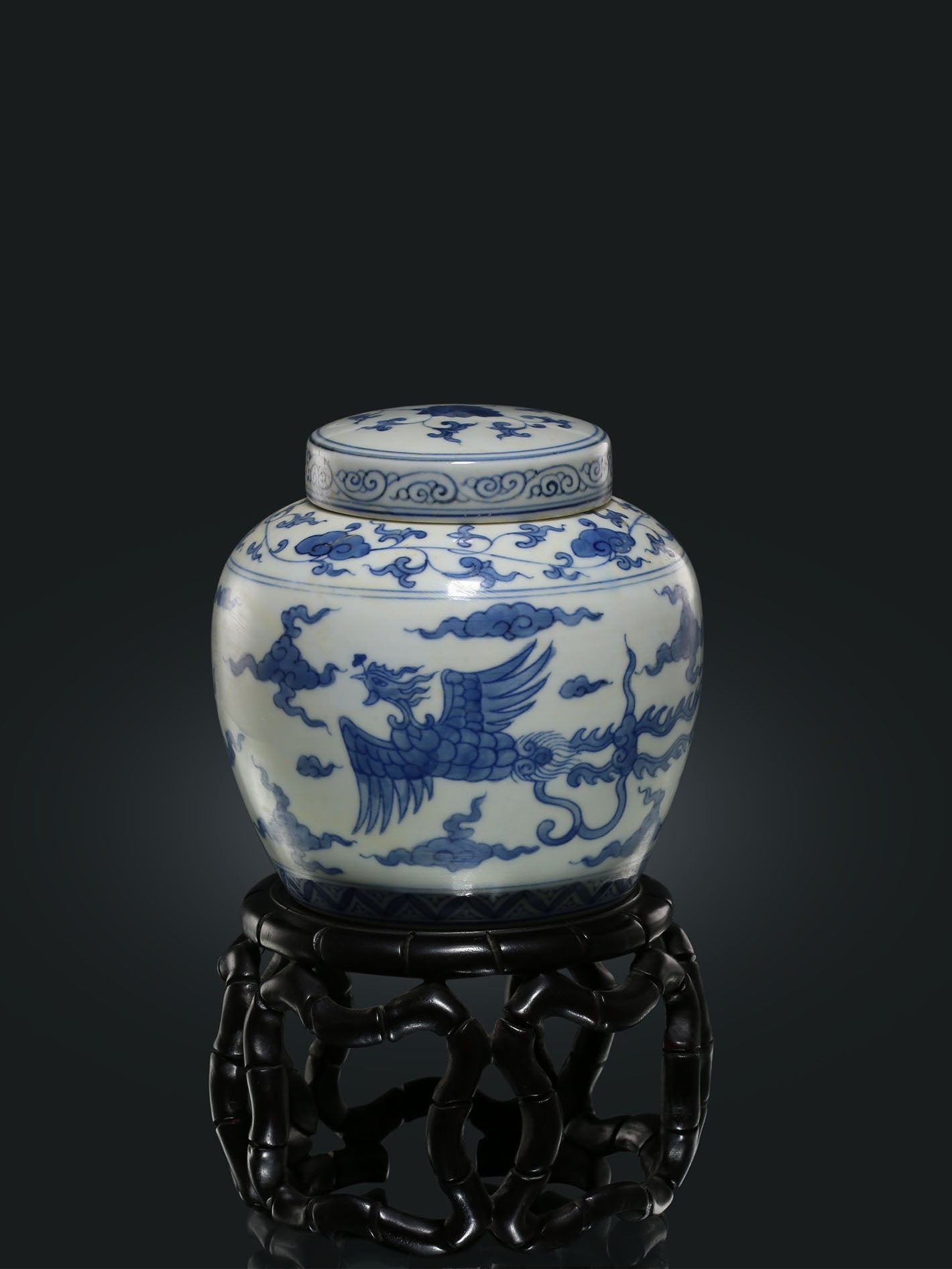 Blue and white phoenix pattern tea caddy