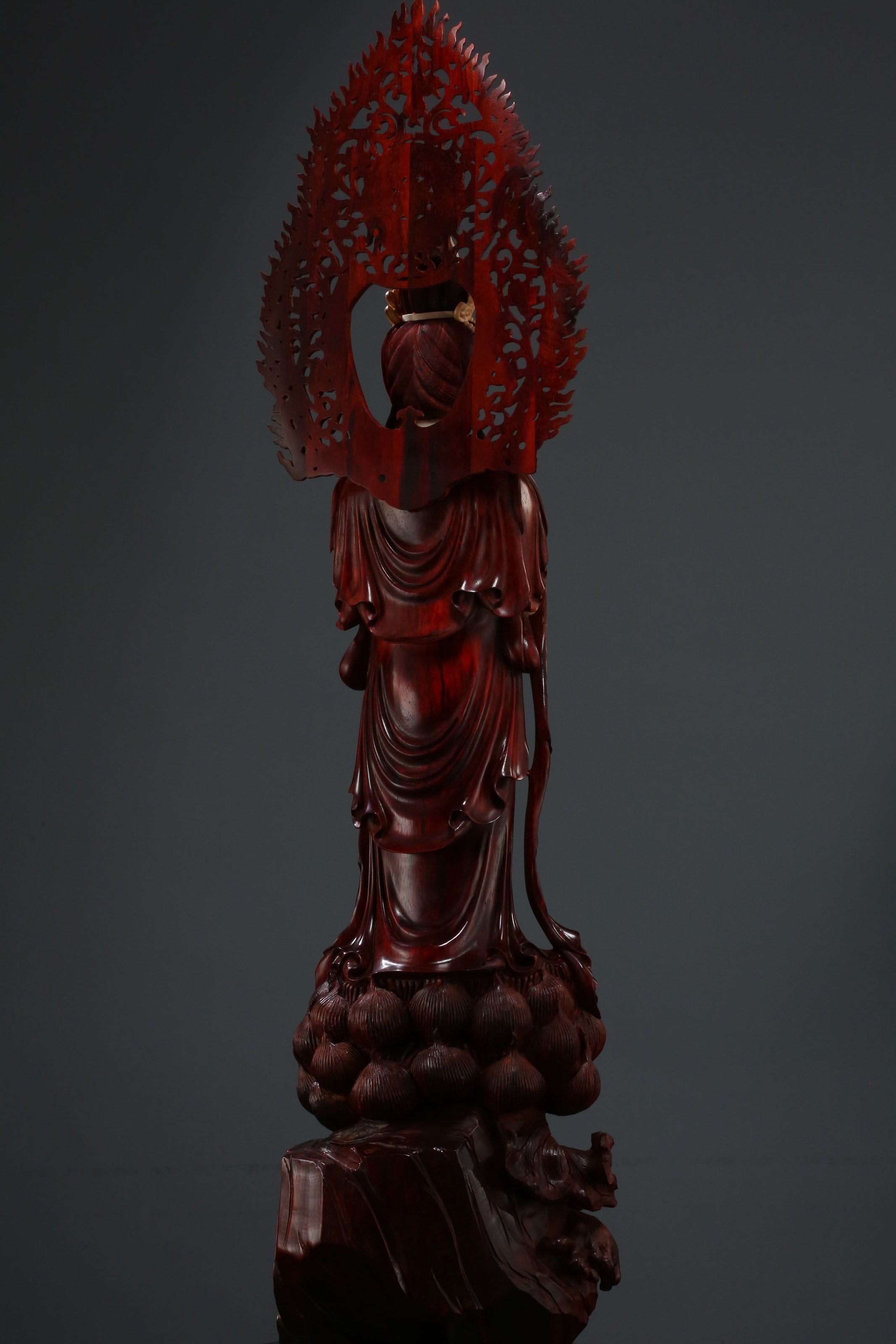 Guanyin with hands clasped