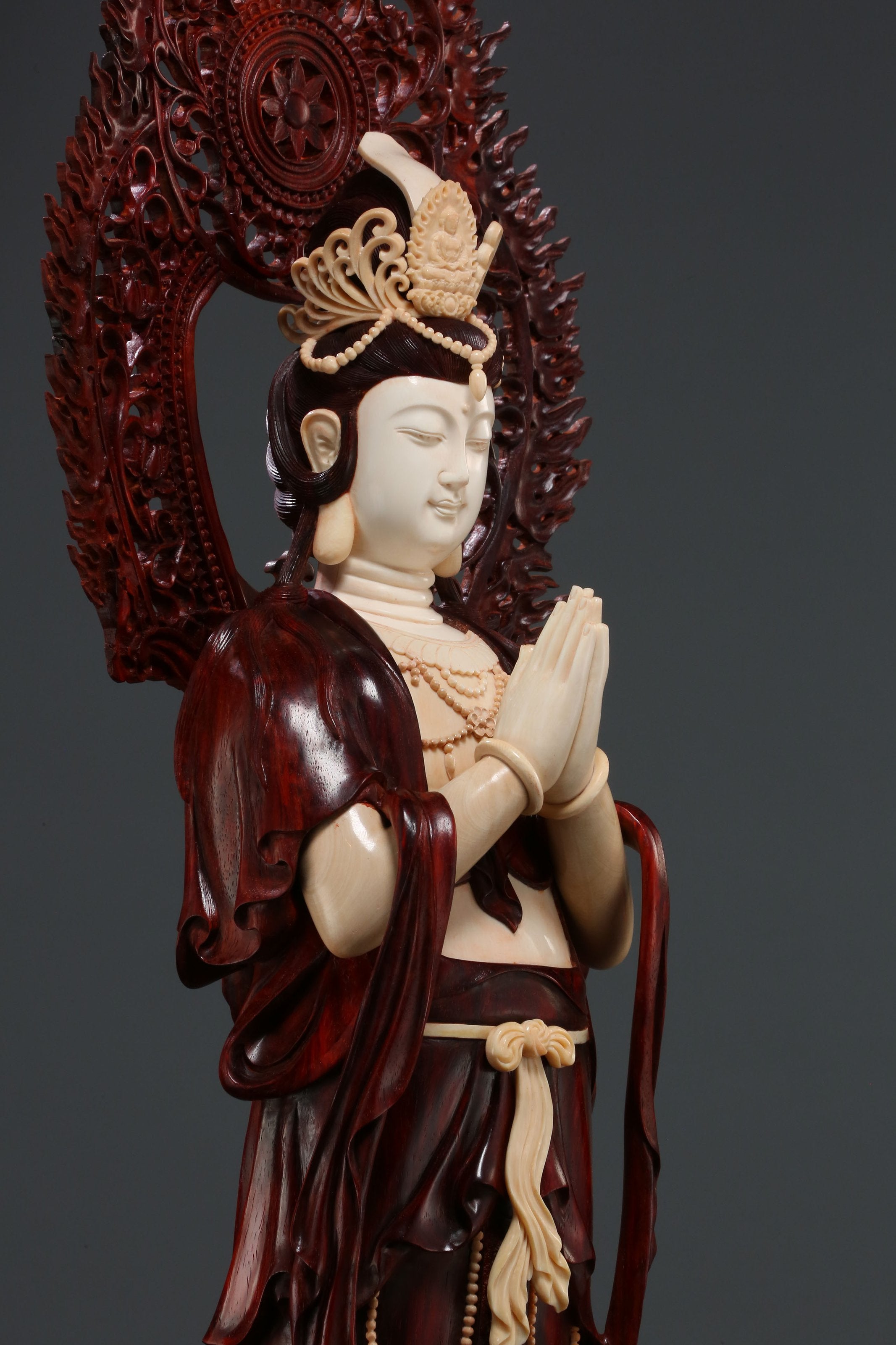 Guanyin with hands clasped