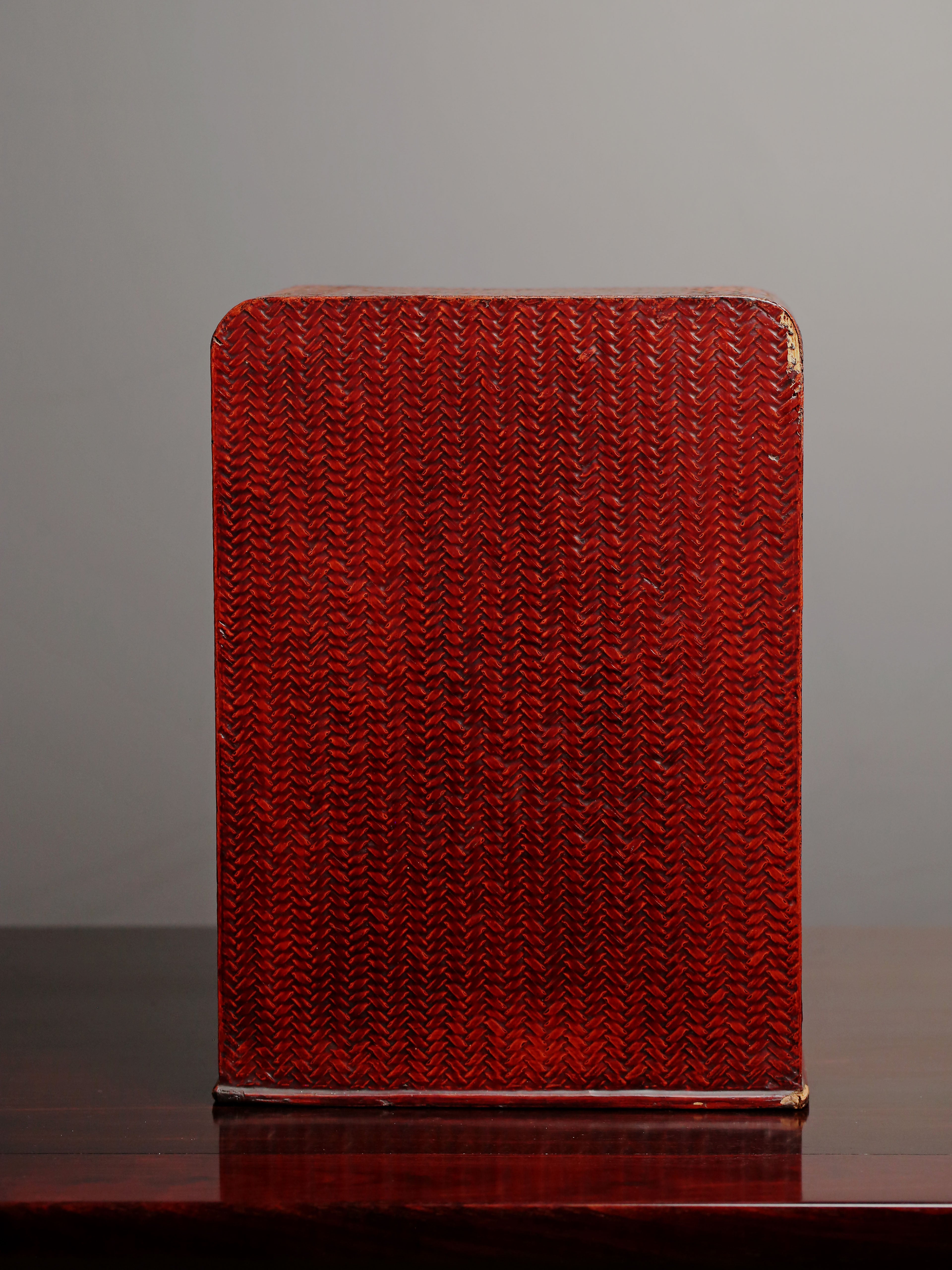 Red lacquered table cabinet