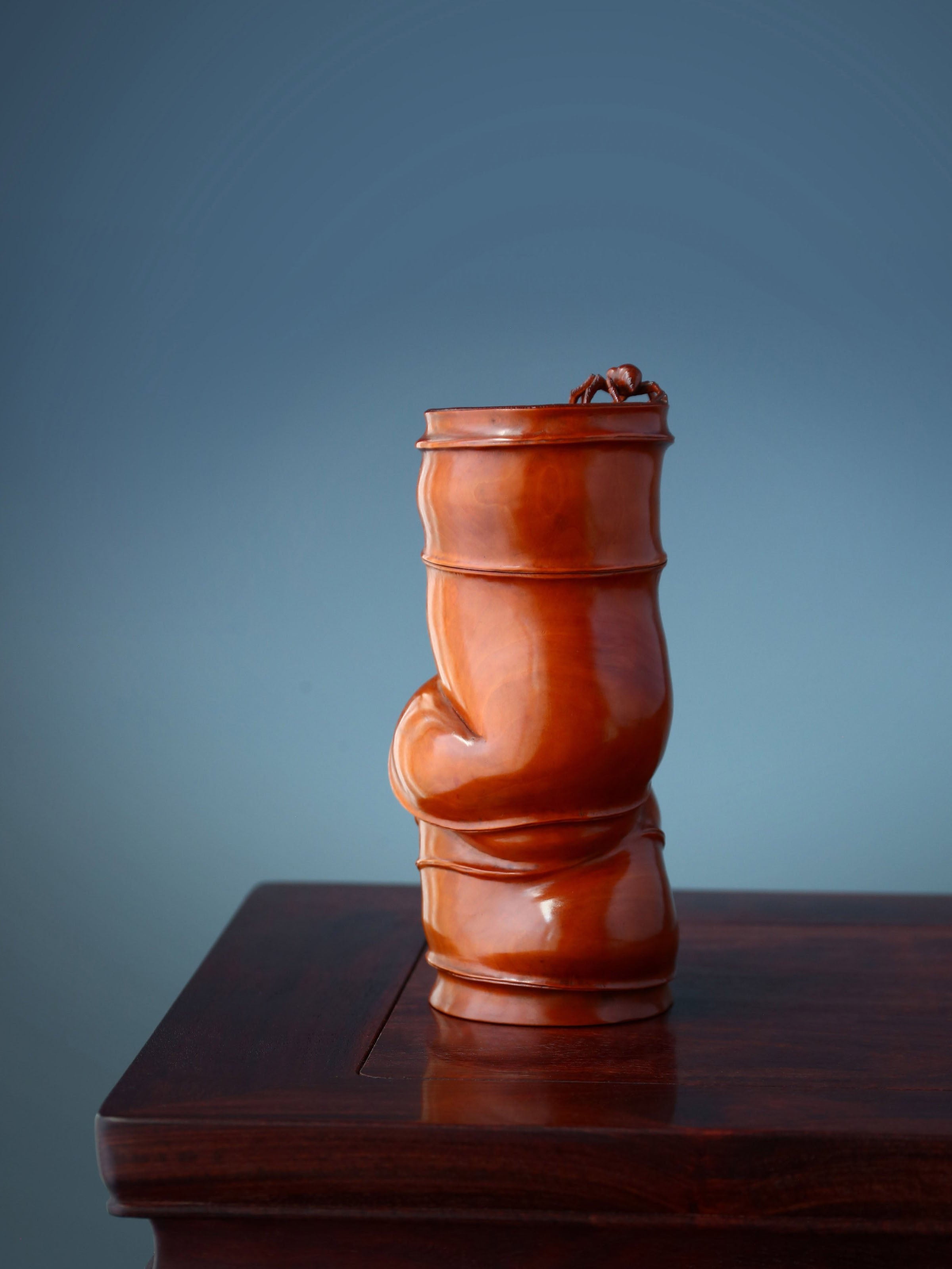 Boxwood carved bamboo-patterned "Contentment" tea canister