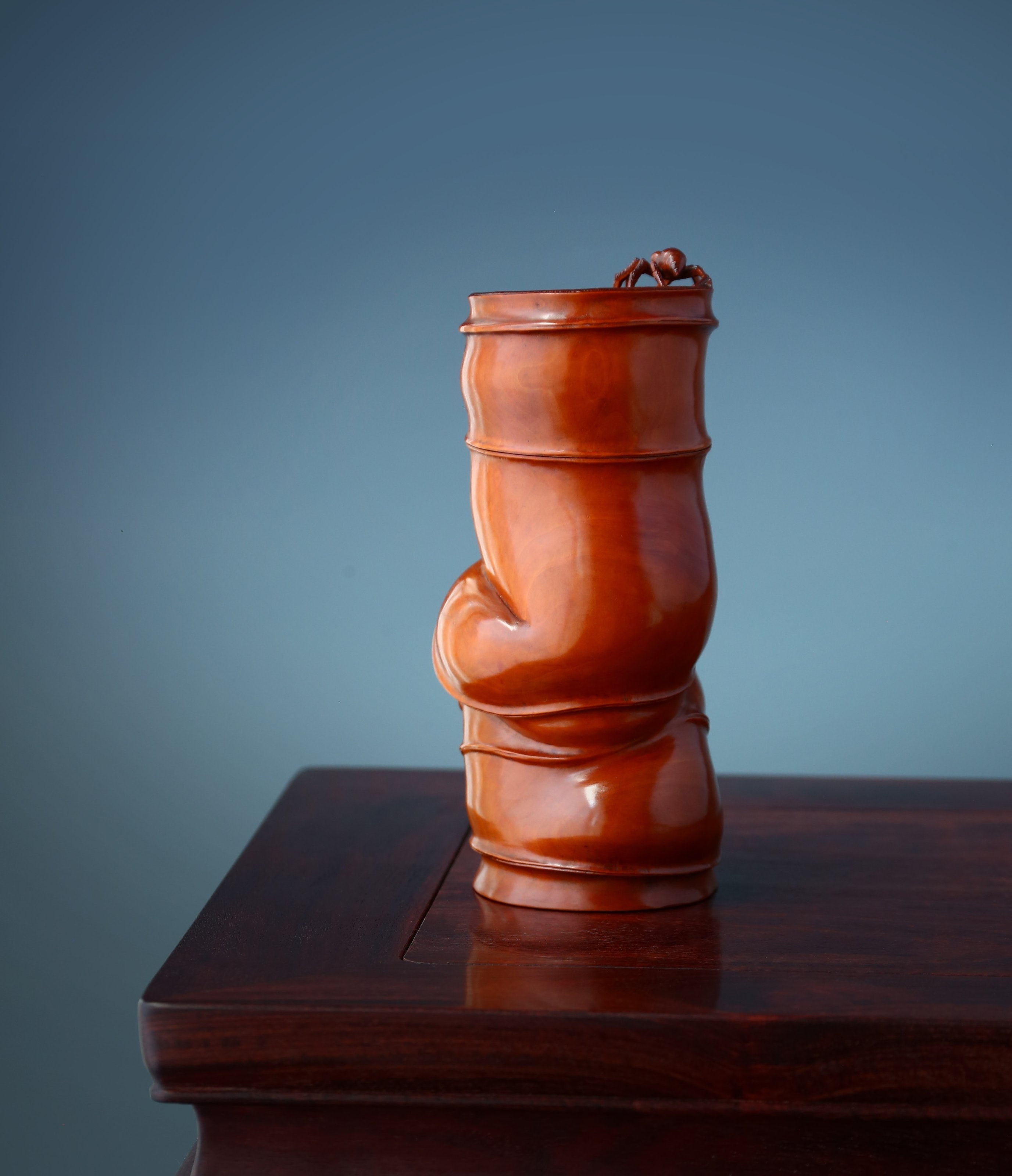 Boxwood carved bamboo-patterned "Contentment" tea canister