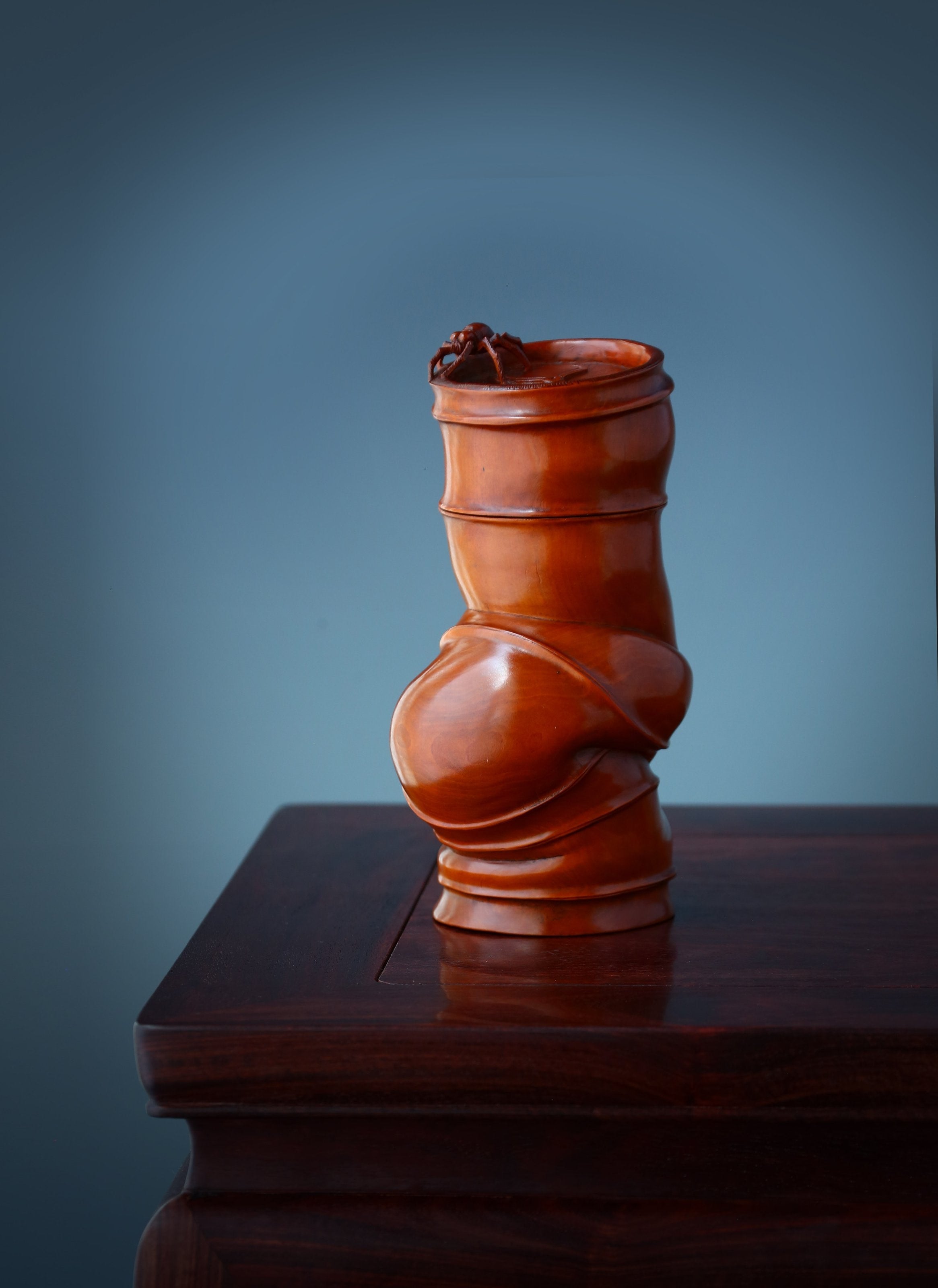 Boxwood carved bamboo-patterned "Contentment" tea canister