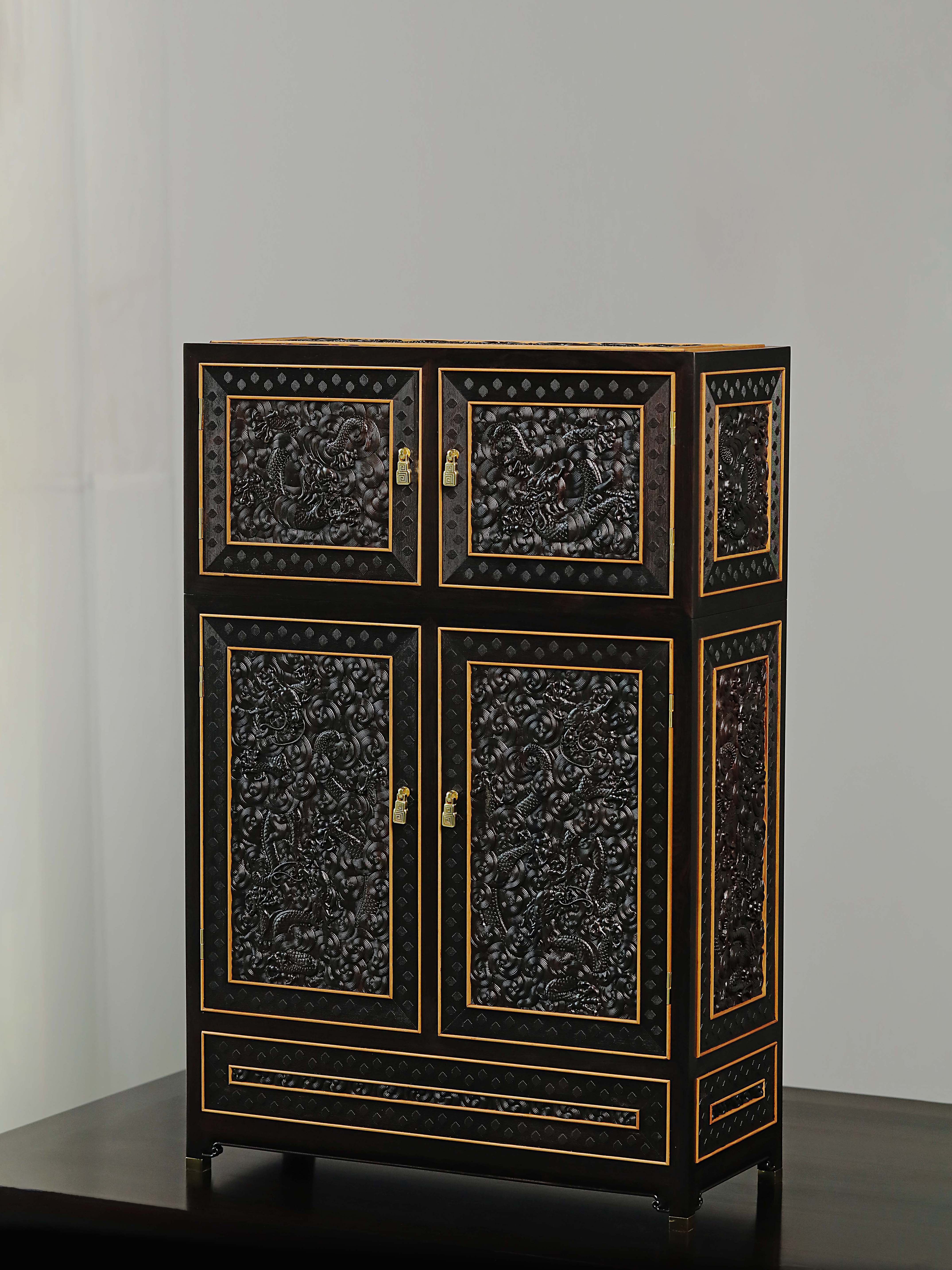 Purple sandalwood table cabinet inlaid with boxwood cloud and dragon patterns
