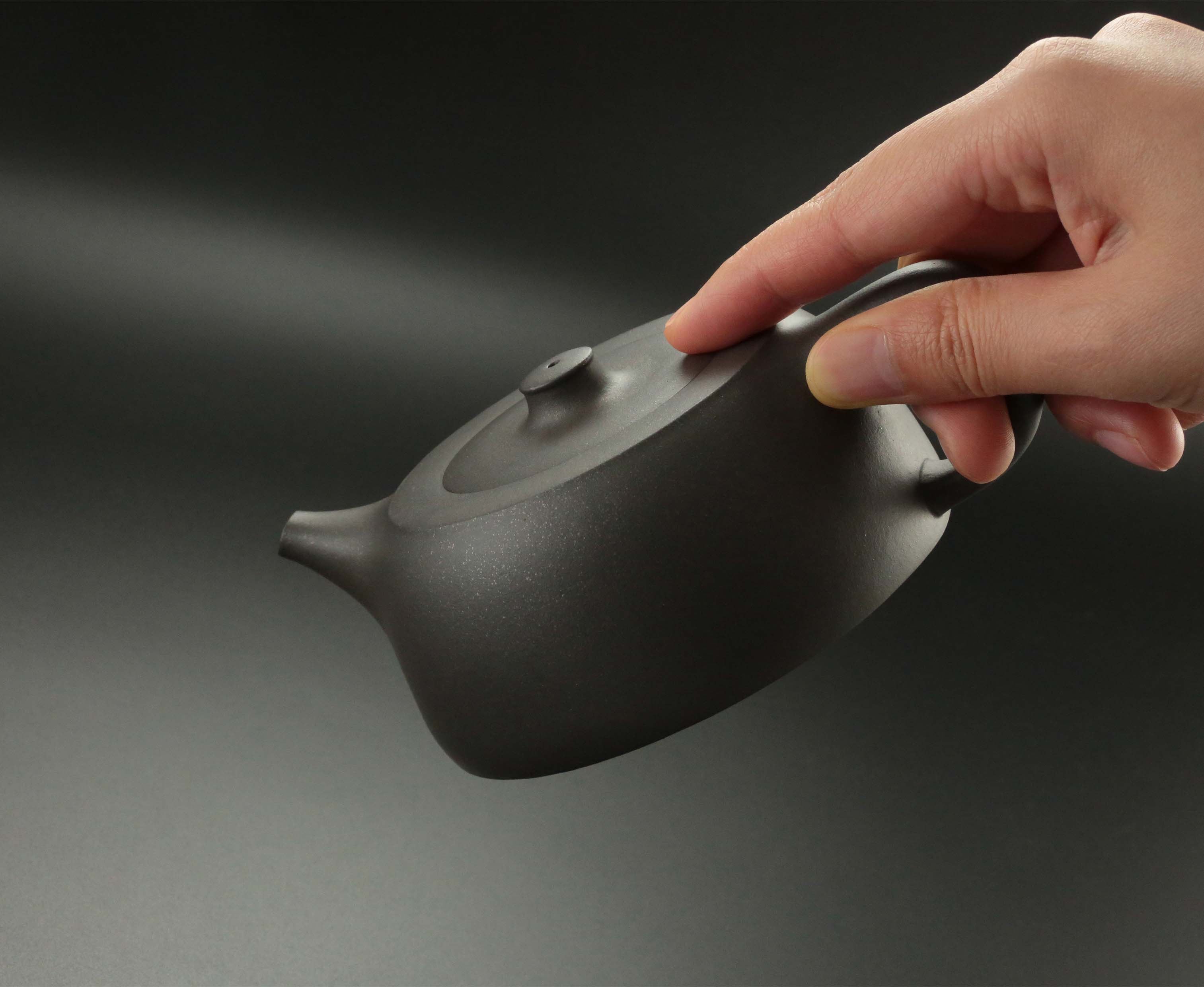 Restoration of the well-shaped teapot