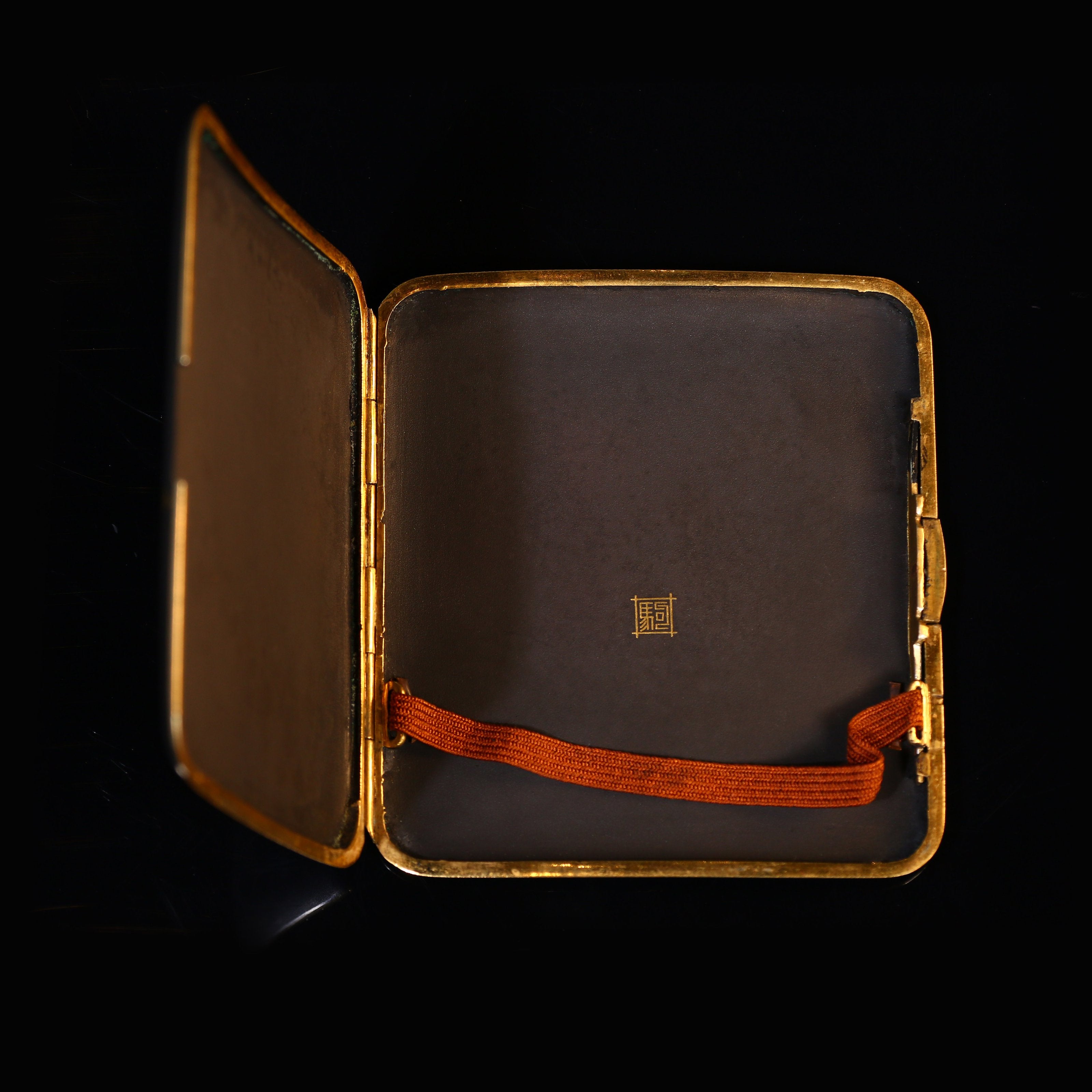 Komai Ironworks Inlaid Gold "River Boat Fire Shines Alone" Cigarette Box