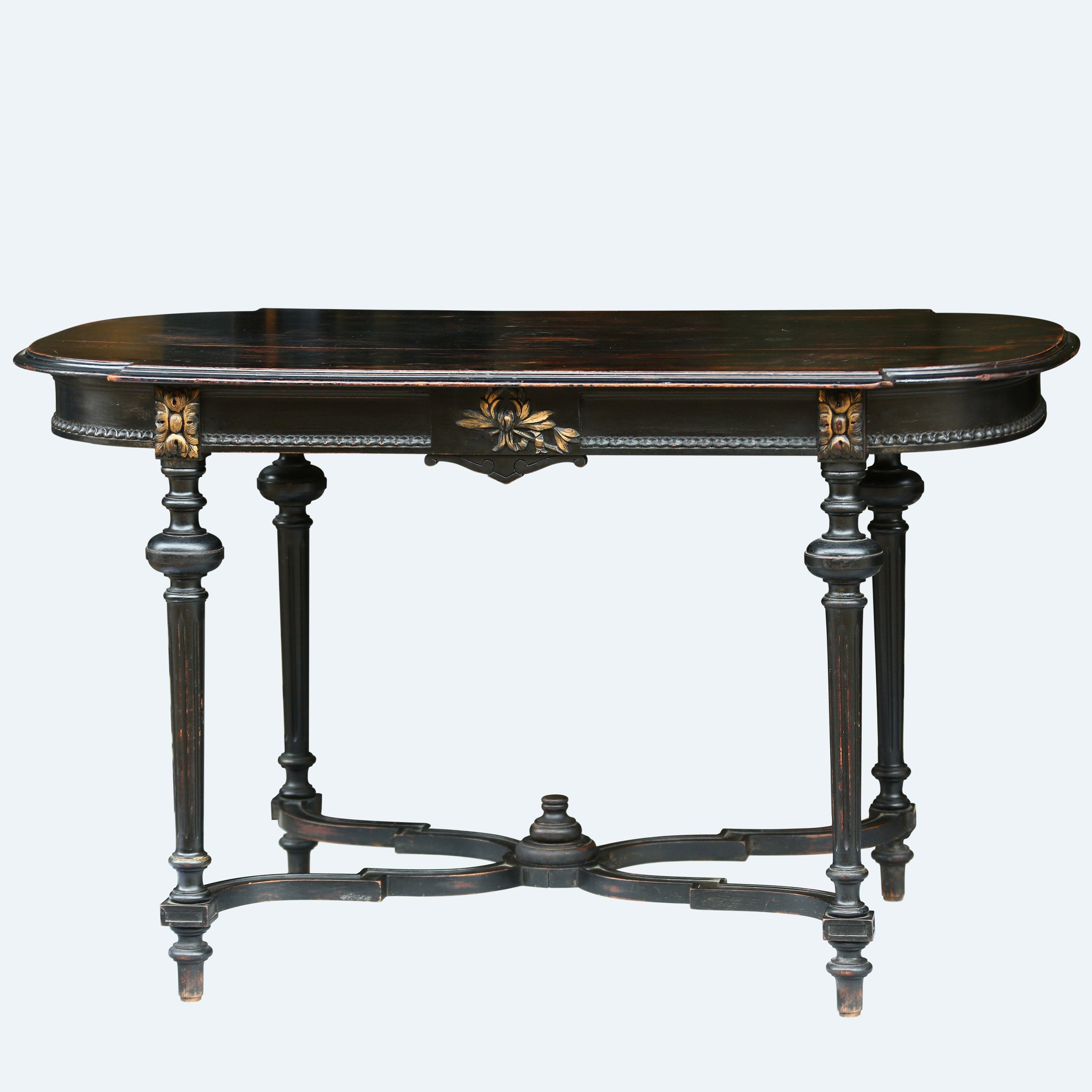 19th-century British four-legged tea table