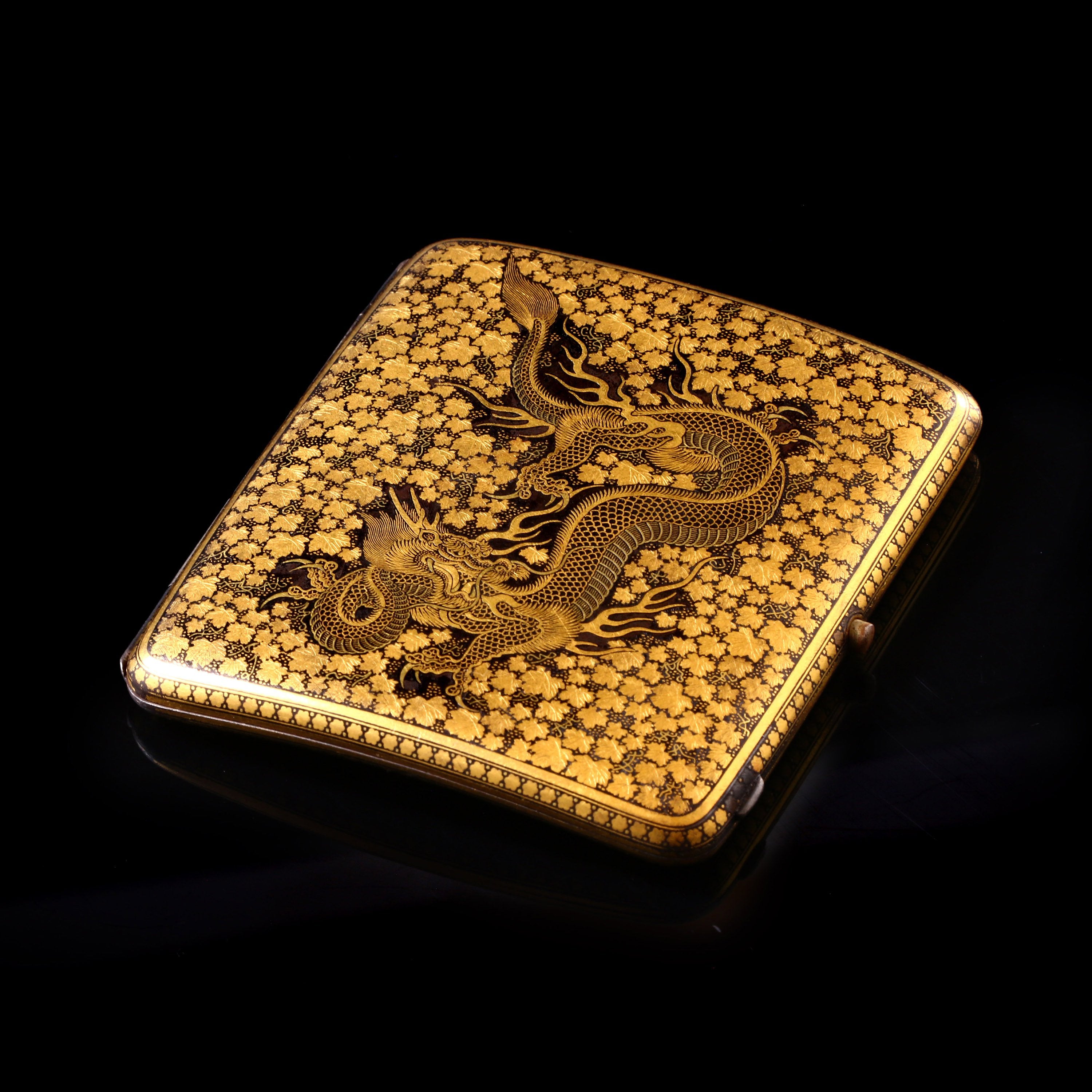 Komai Iron Inlaid Gold Dragon Pattern Cigarette Box