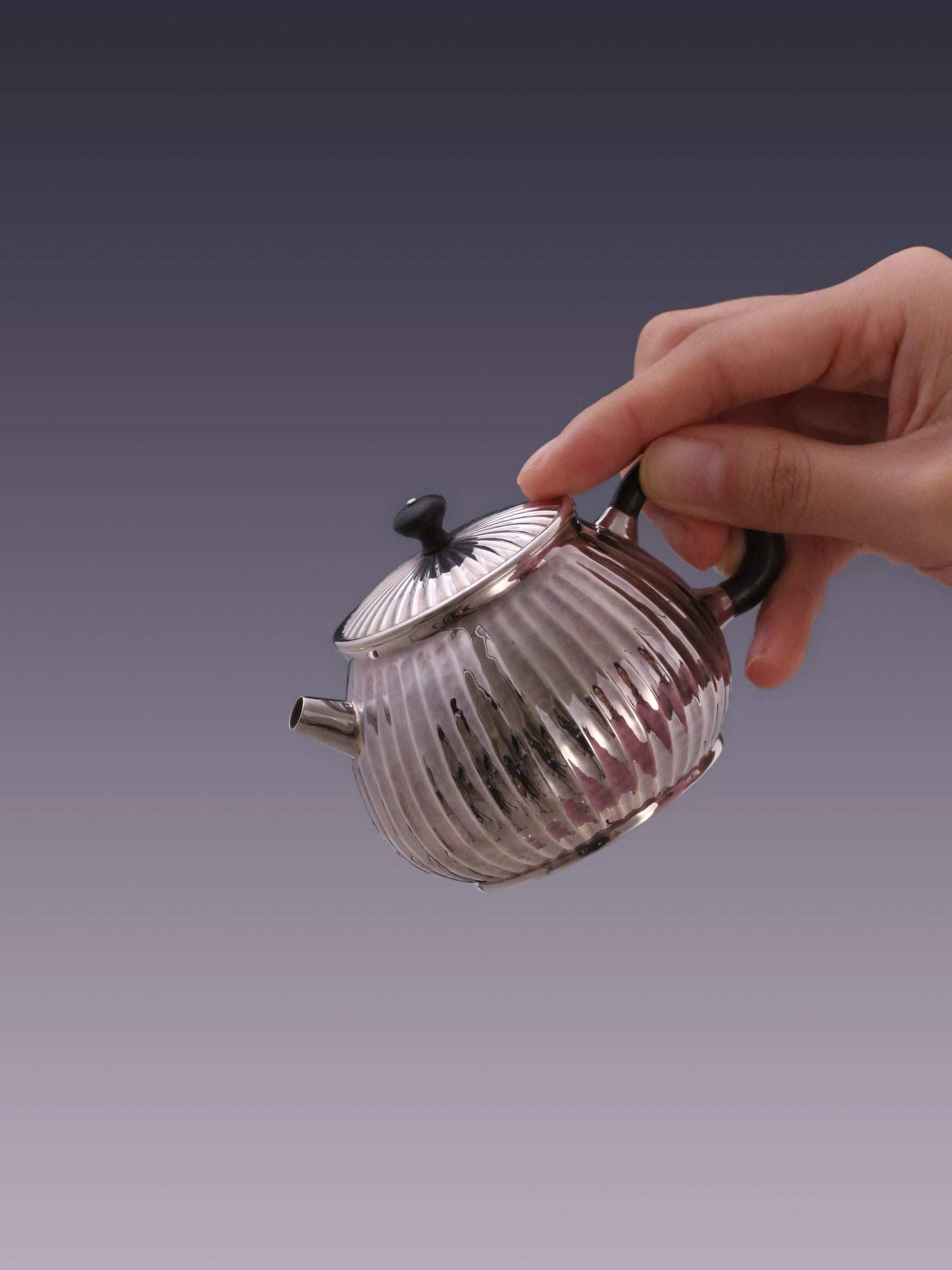 Xi Shi Silver Teapot with Ribbed Pattern