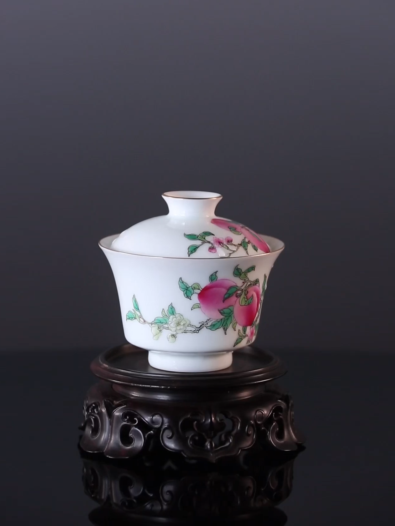 Nine Peach Horseshoe Covered Bowl