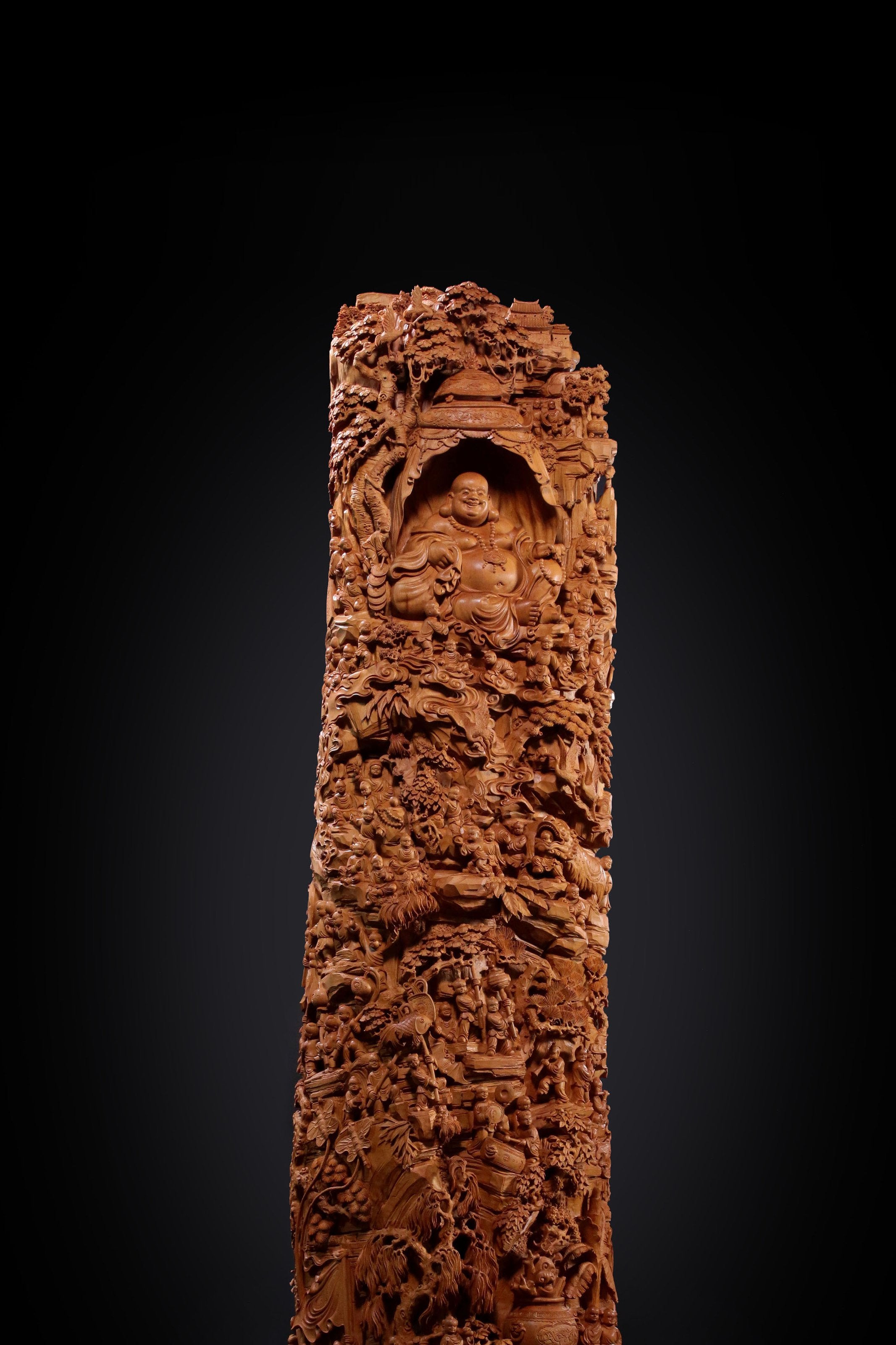 Old Mountain Sandalwood, a Hundred Children Celebrate Maitreya