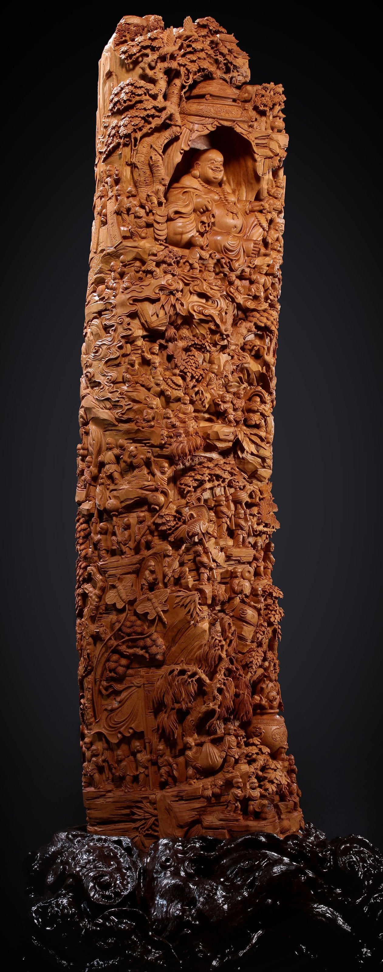 Old Mountain Sandalwood, a Hundred Children Celebrate Maitreya