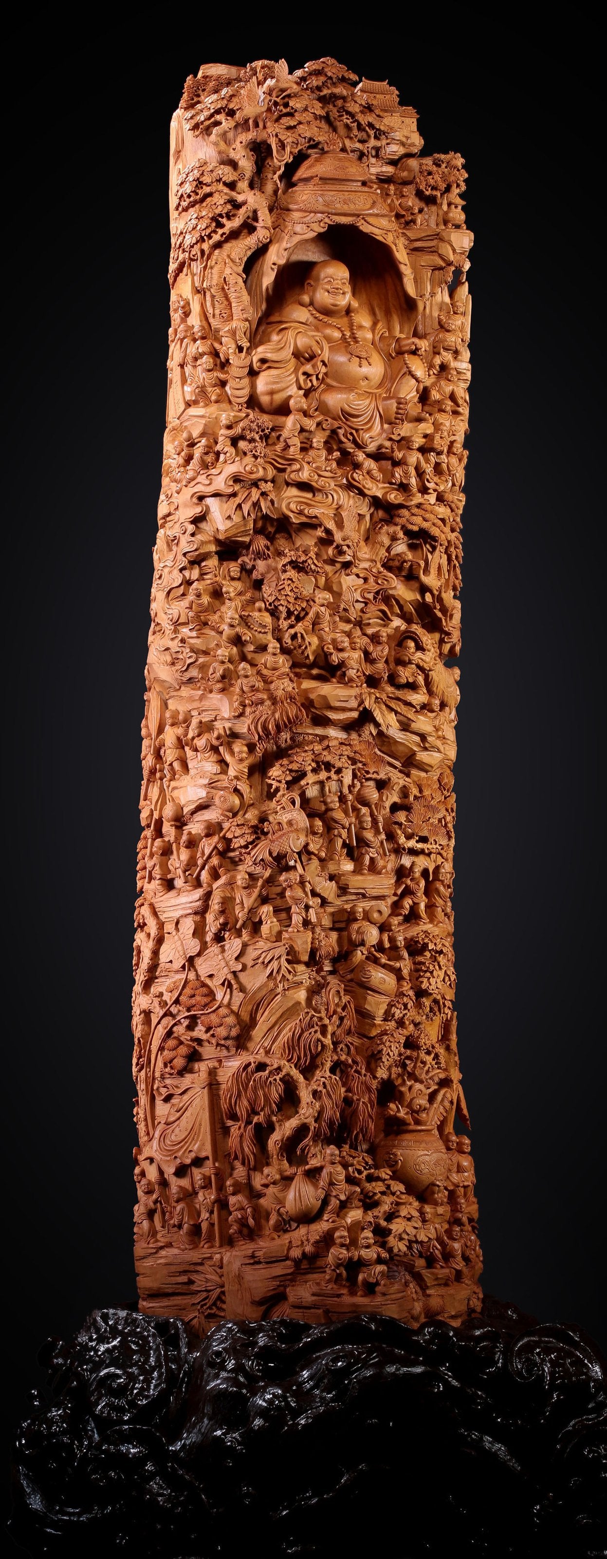 Old Mountain Sandalwood, a Hundred Children Celebrate Maitreya