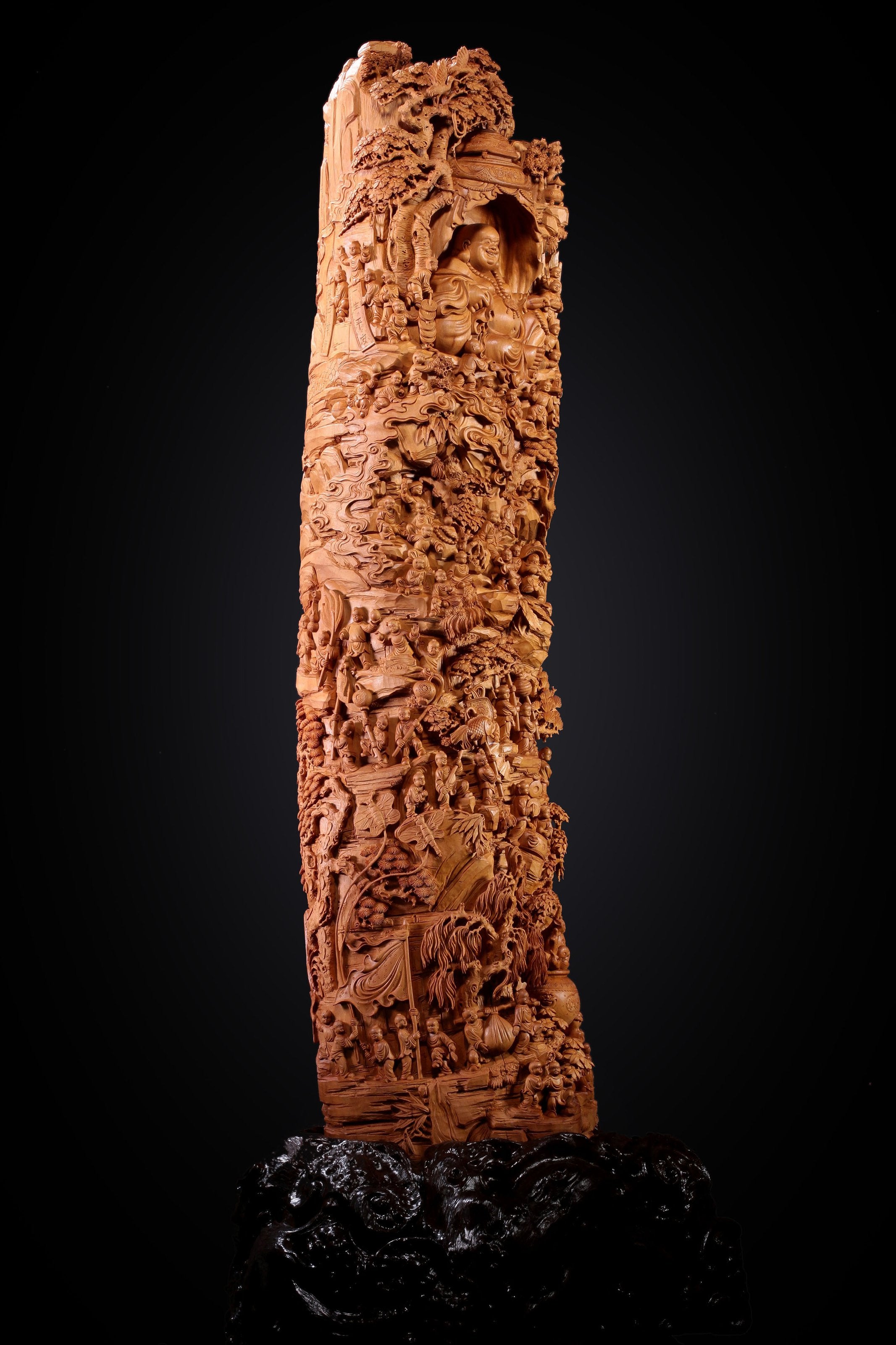 Old Mountain Sandalwood, a Hundred Children Celebrate Maitreya