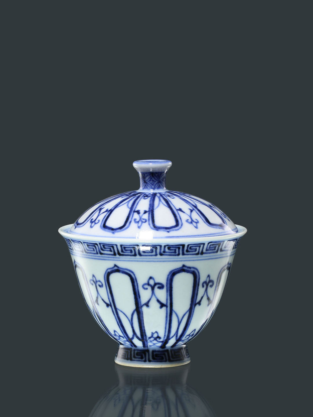 Lotus petal pattern openwork covered bowl/chicken heart cup