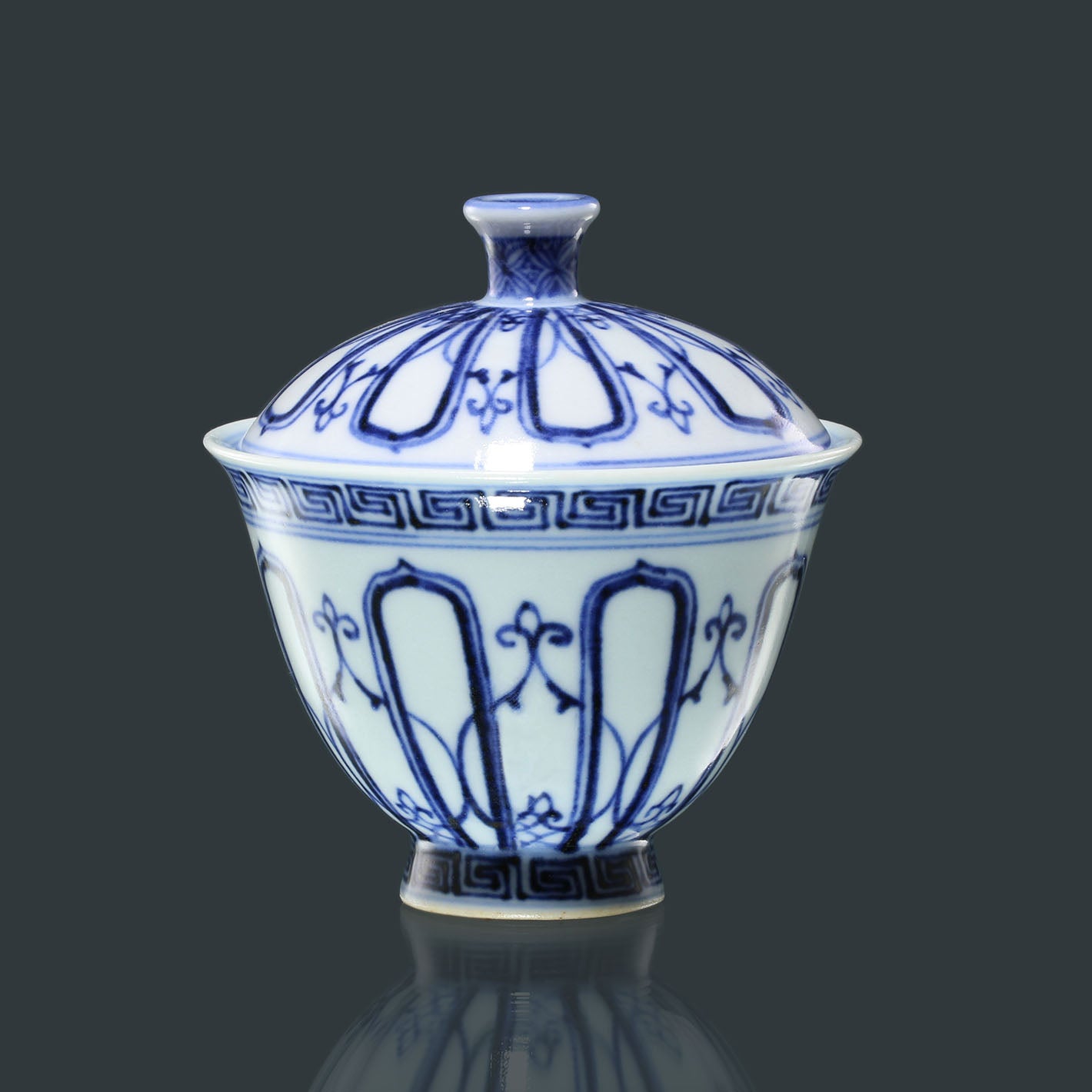 Lotus petal pattern openwork covered bowl/chicken heart cup