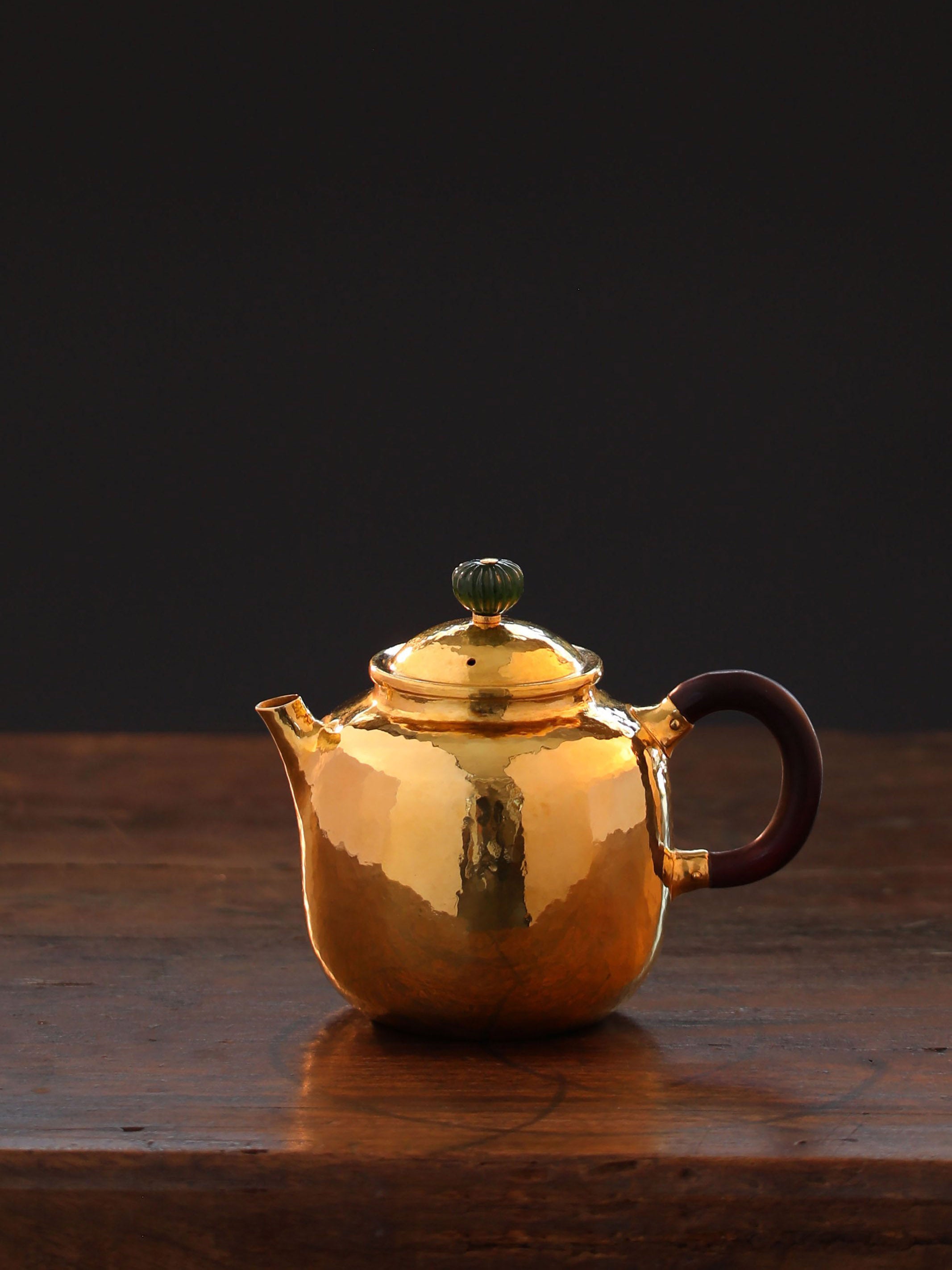 Lotus Seed Small Golden Pot