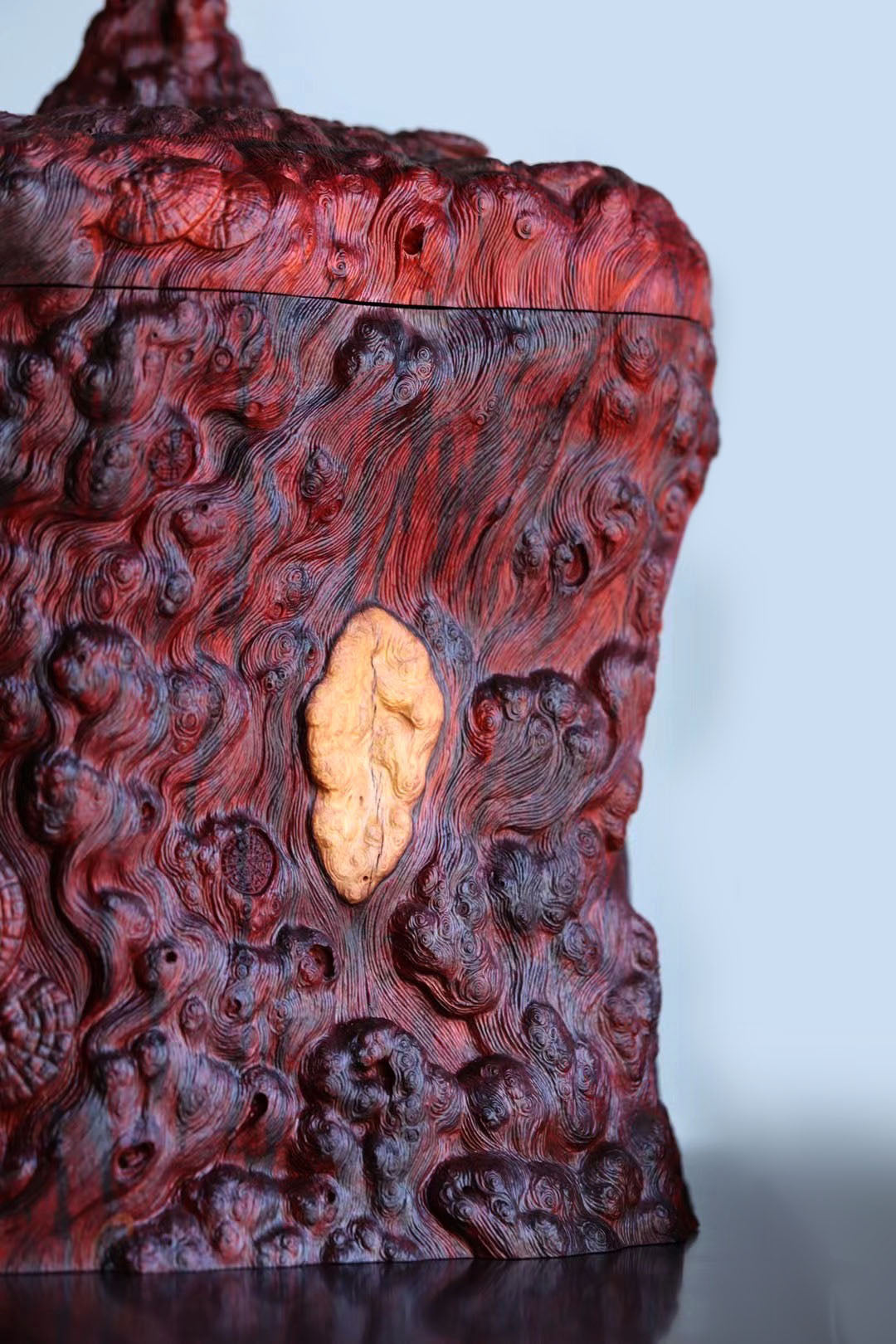 Small-leaf sandalwood, Ganoderma lucidum, and large tea warehouse