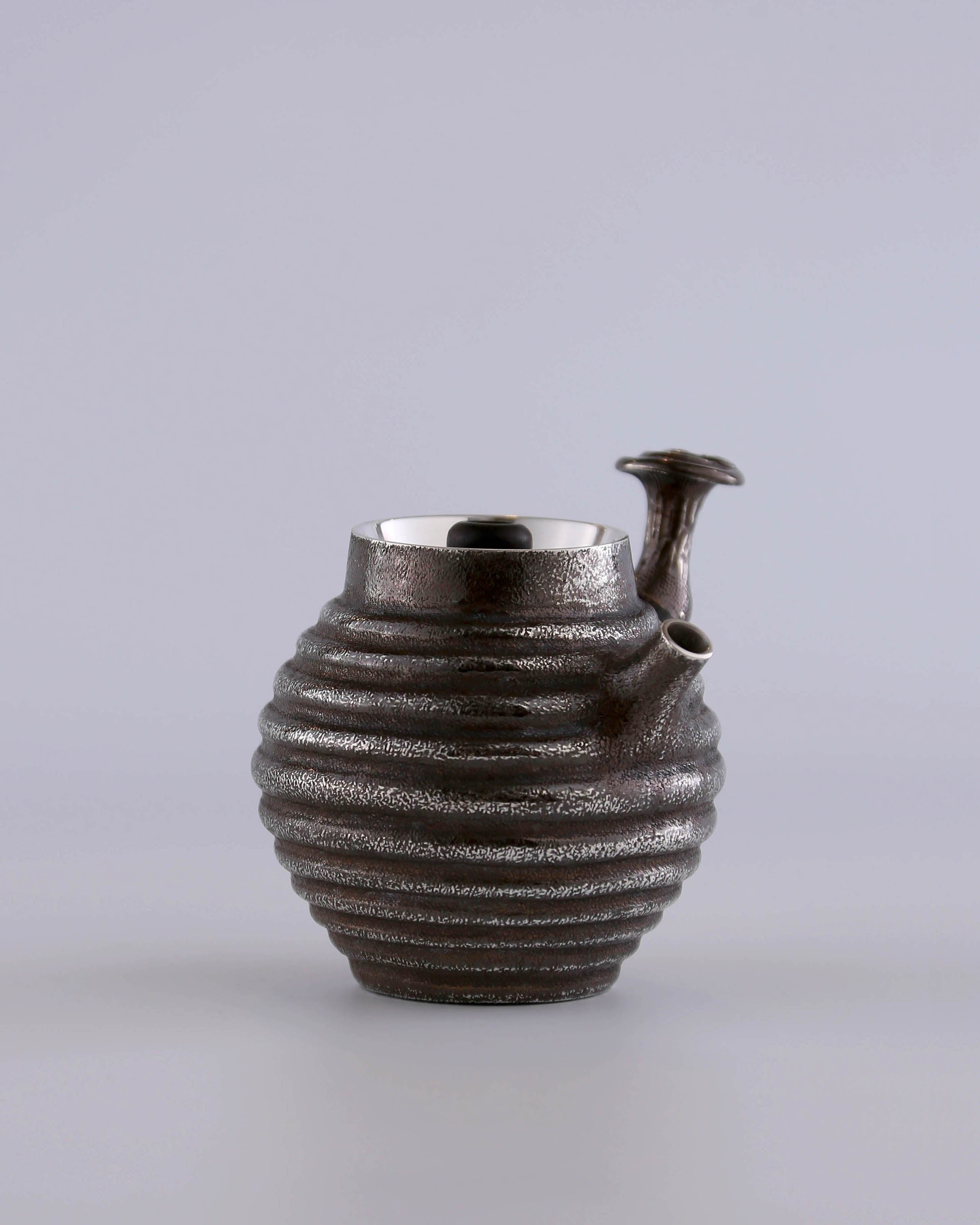 Lingzhi-shaped taro-shaped pure silver teapot