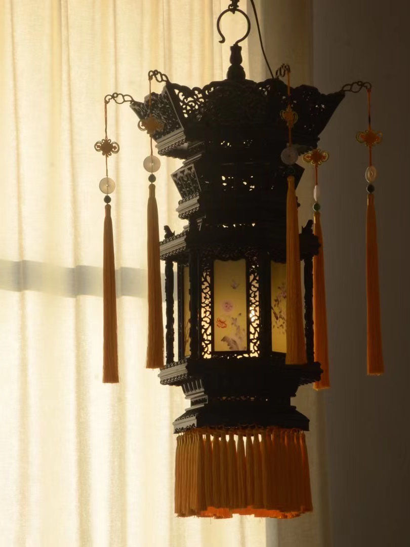 Small-leaf sandalwood hexagonal palace lantern