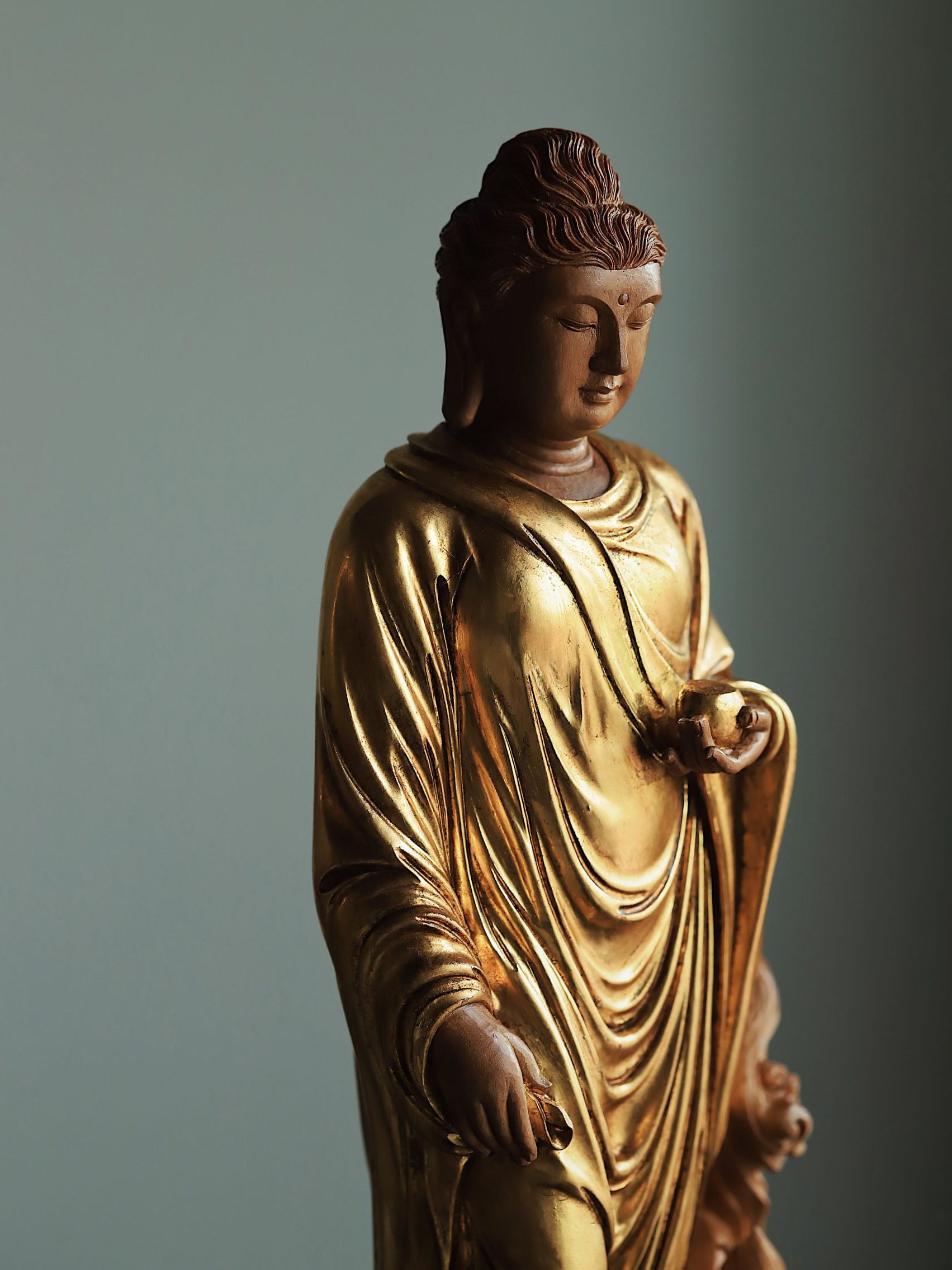 Submerged Old Sandalwood Gilded Shakyamuni