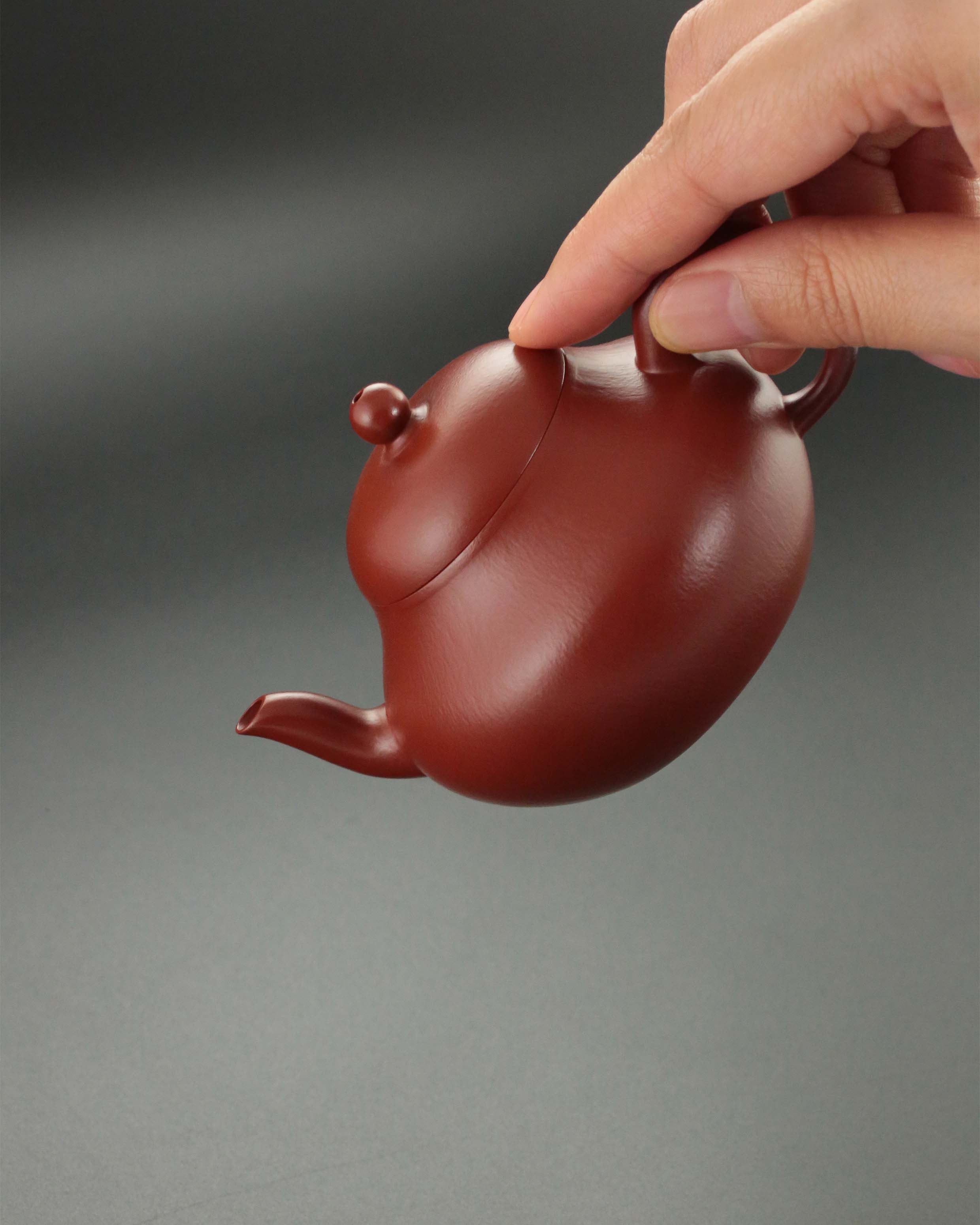 Pear-shaped teapot - Small coal kiln red clay